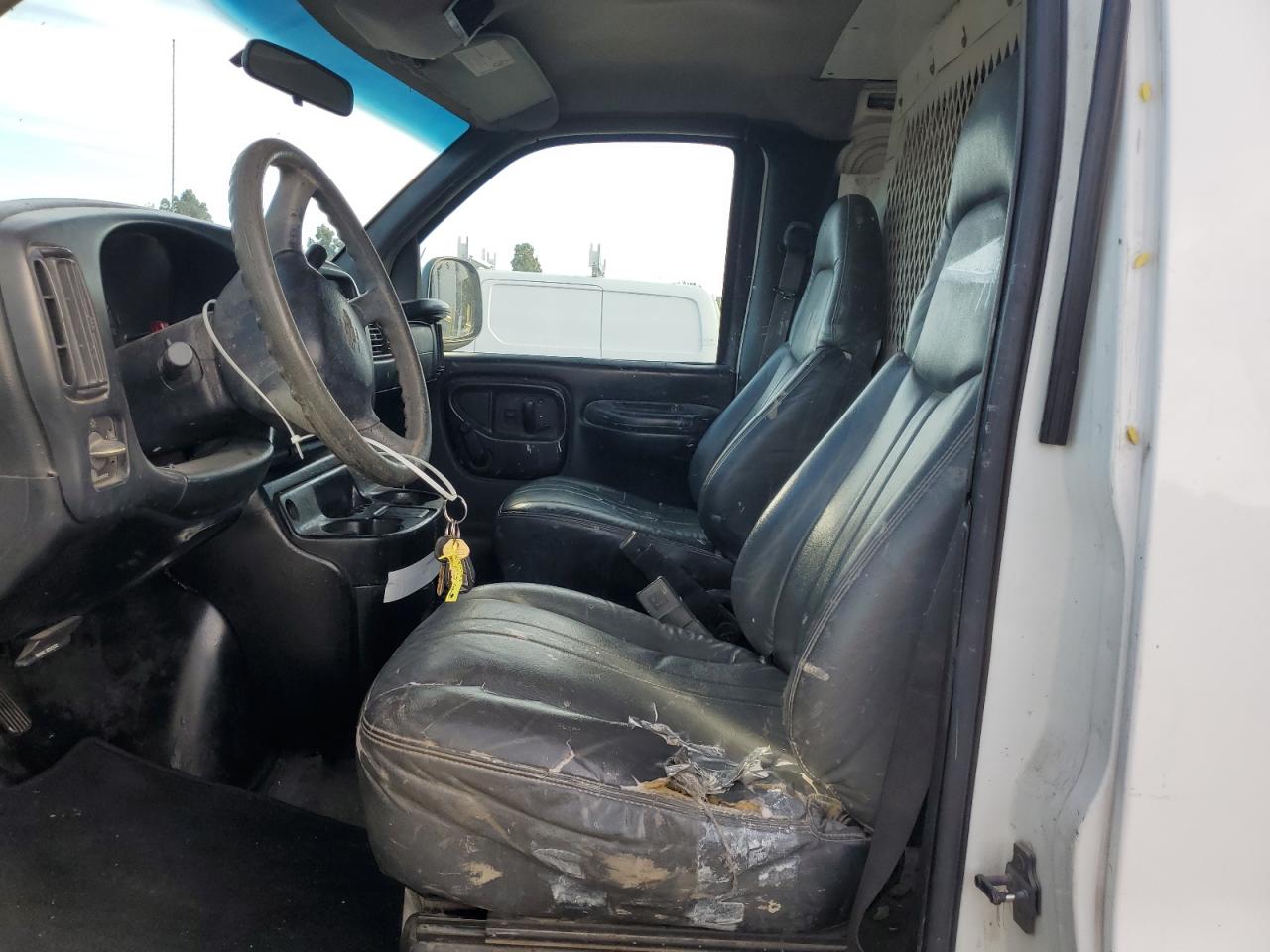 2002 Chevrolet Express Delivery Van VIN: 1GCFG29M921198341 Lot: 91916055