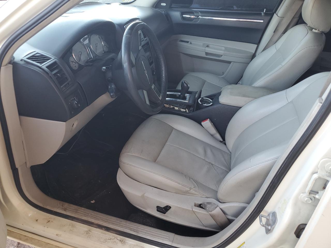 2007 Chrysler 300 Touring VIN: 2C3KA53G37H900557 Lot: 92611755