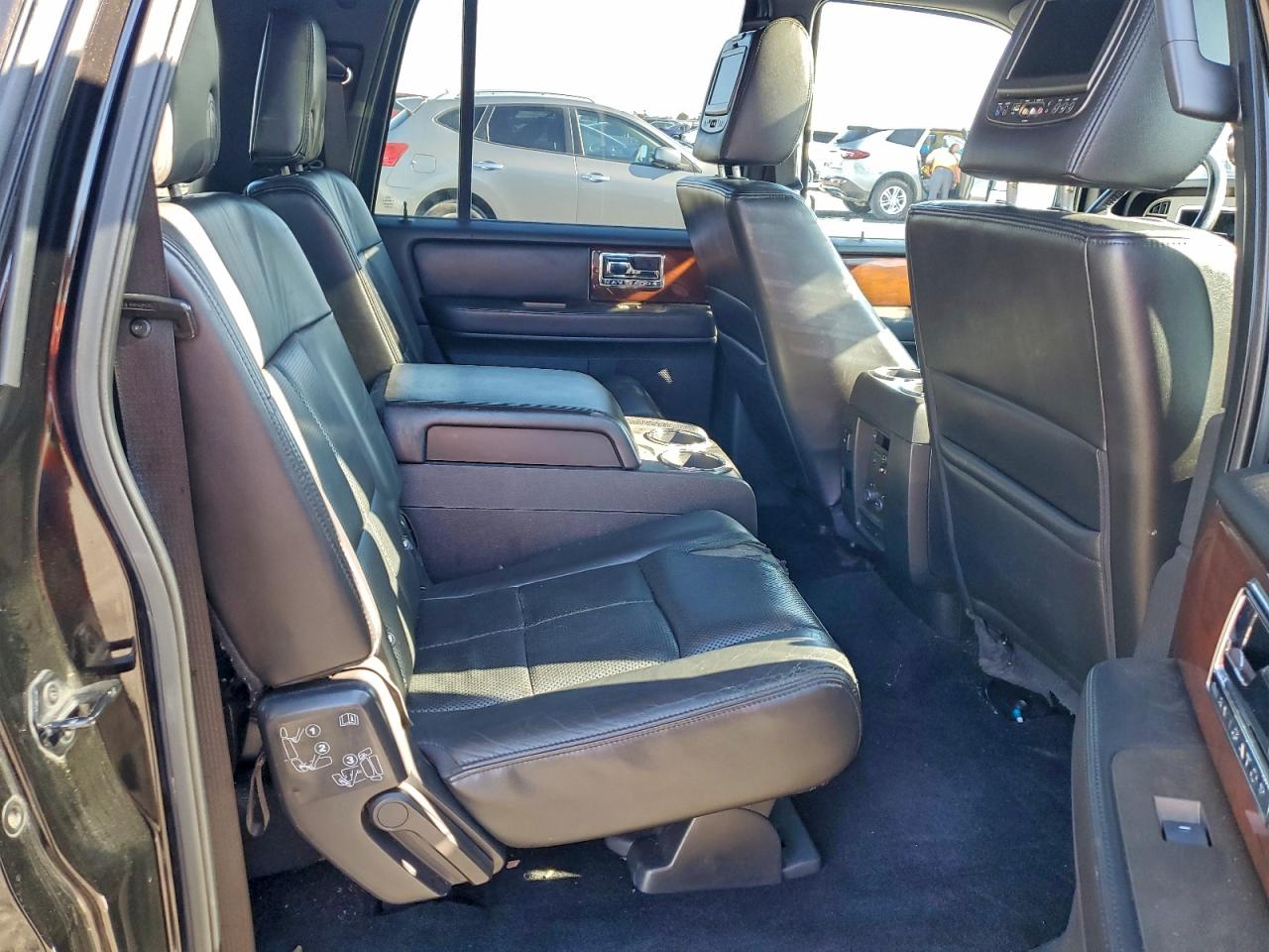 2013 Lincoln Navigator L VIN: 5LMJJ3H53DEL05982 Lot: 94147655