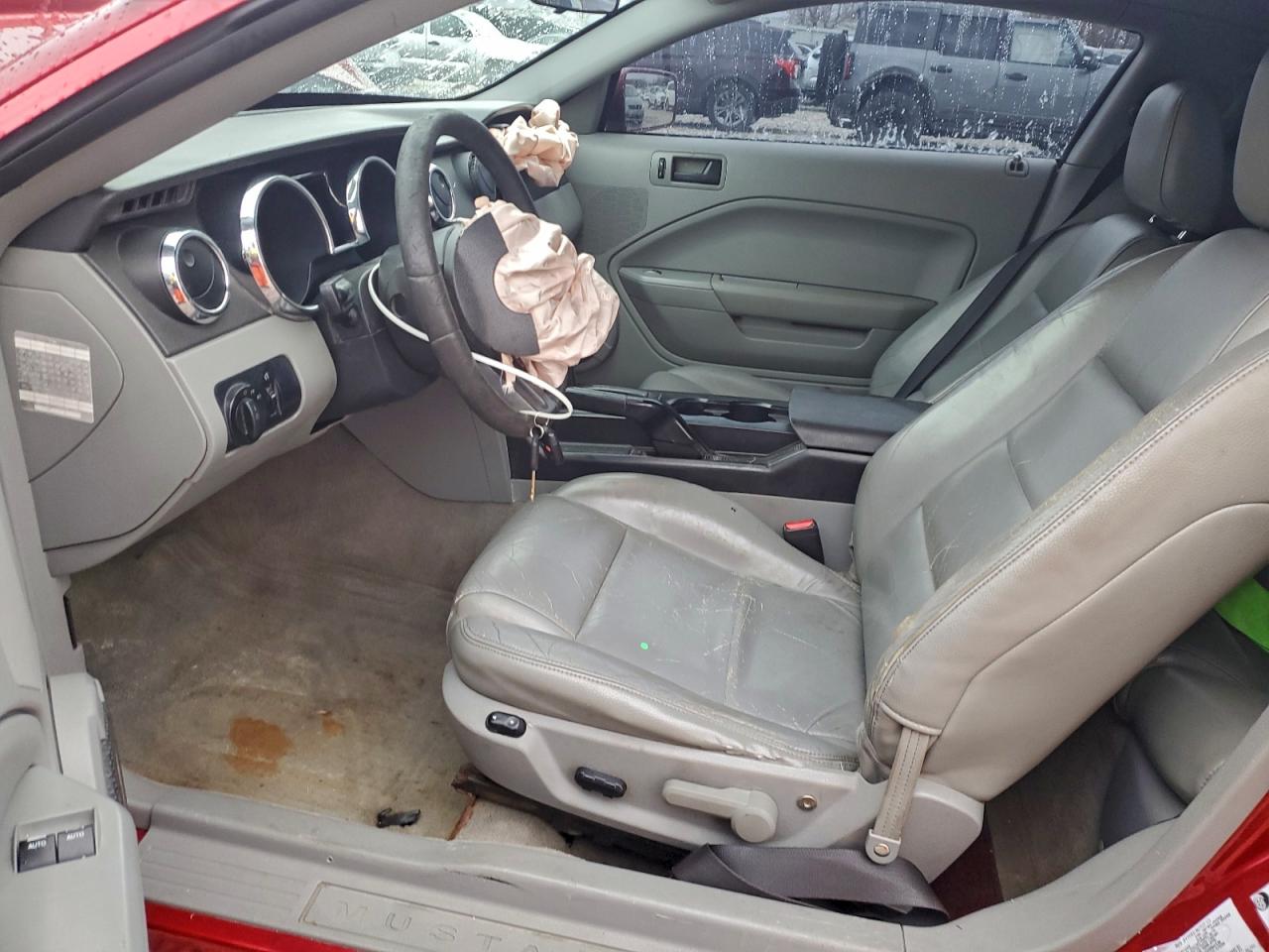 2005 Ford Mustang VIN: 1ZVFT80N155216040 Lot: 93871315