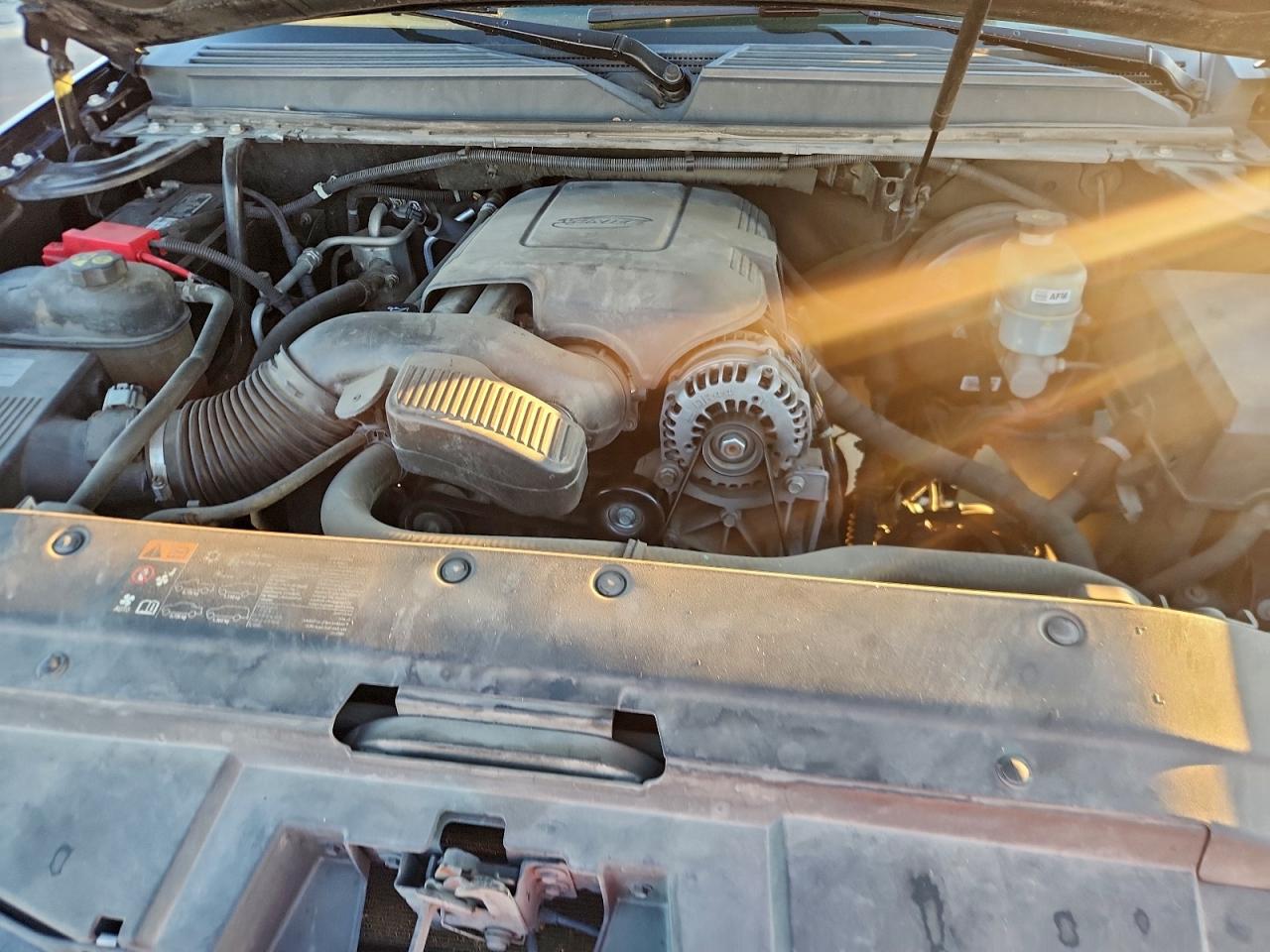 2011 Chevrolet Suburban K1500 Lt VIN: 1GNSKJE34BR299414 Lot: 94410925