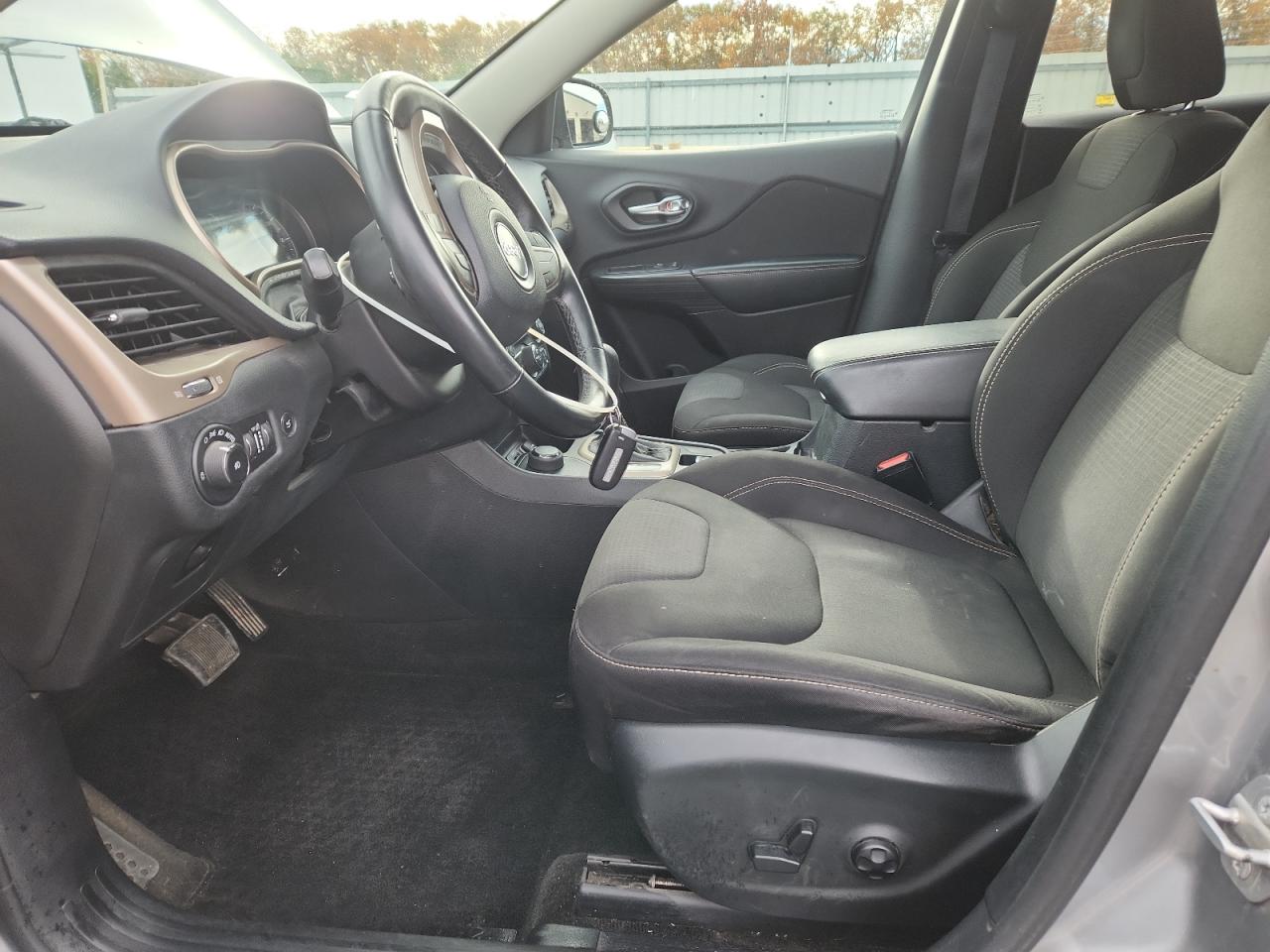 2015 Jeep Cherokee Latitude VIN: 1C4PJMCS9FW709421 Lot: 91916975