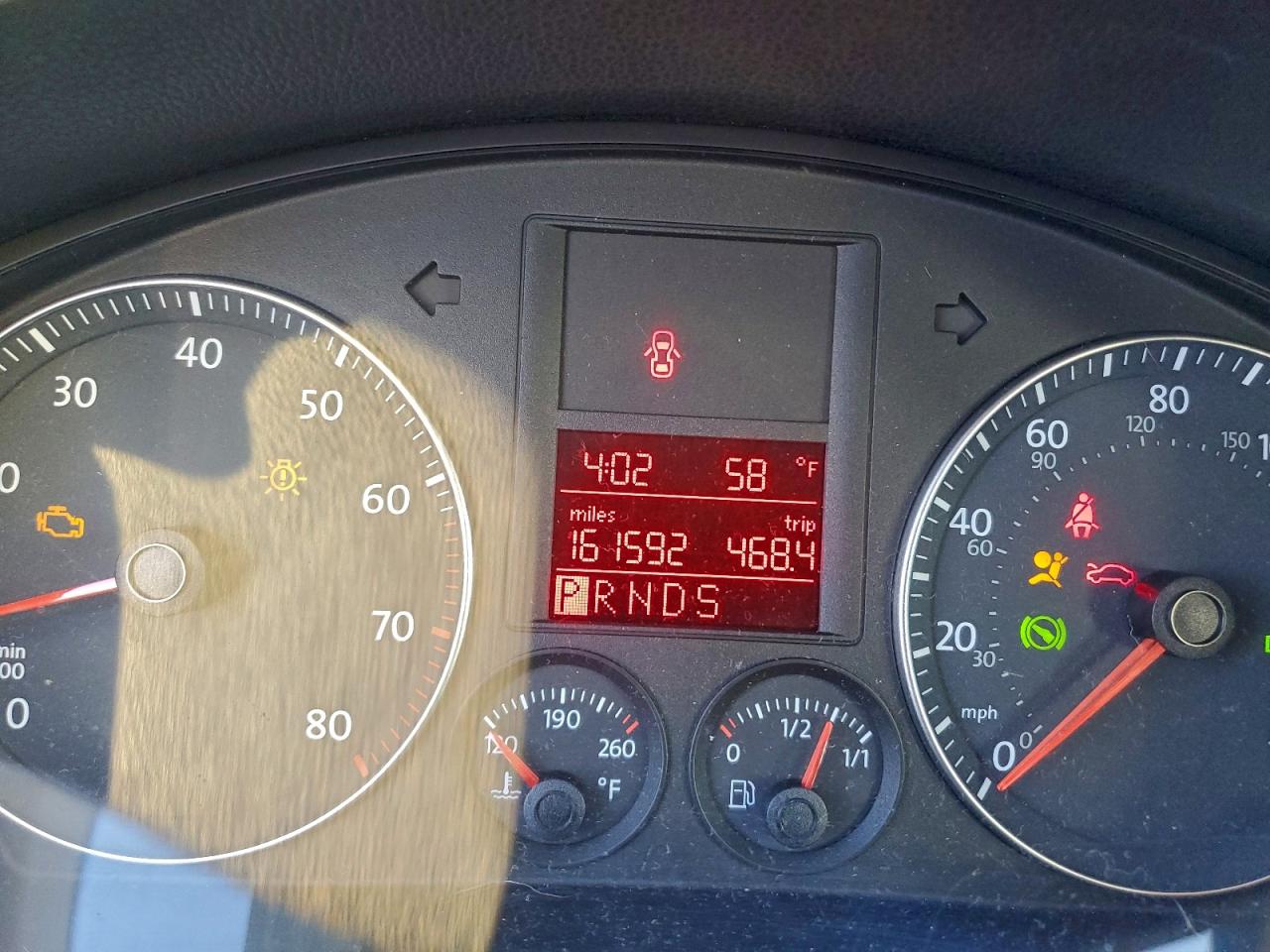 2008 Volkswagen Rabbit VIN: WVWDB71K18W325656 Lot: 93886415