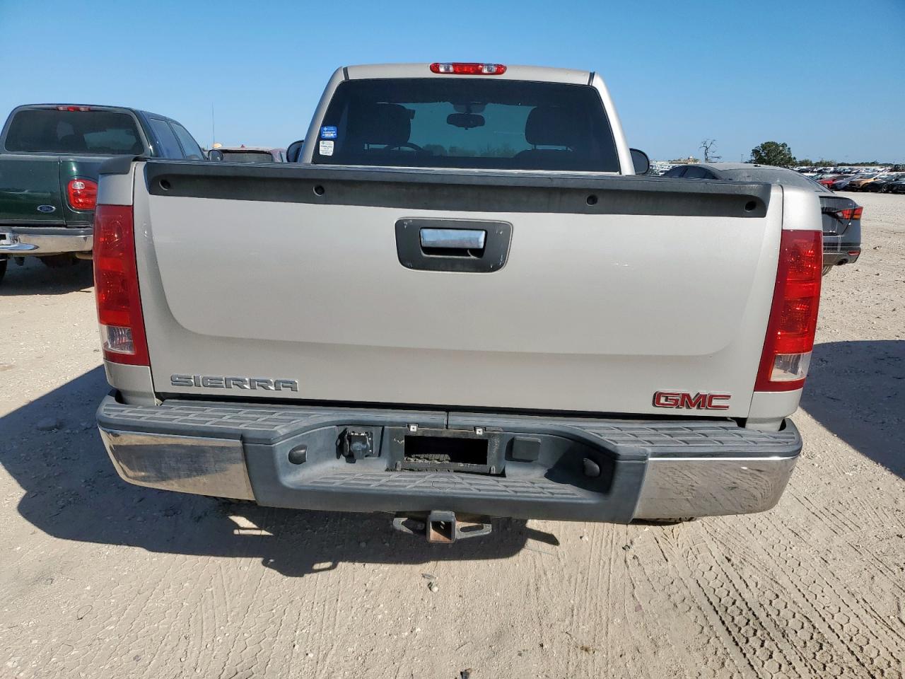 2008 GMC Sierra C1500 VIN: 1GTEC14X38Z180303 Lot: 92734065