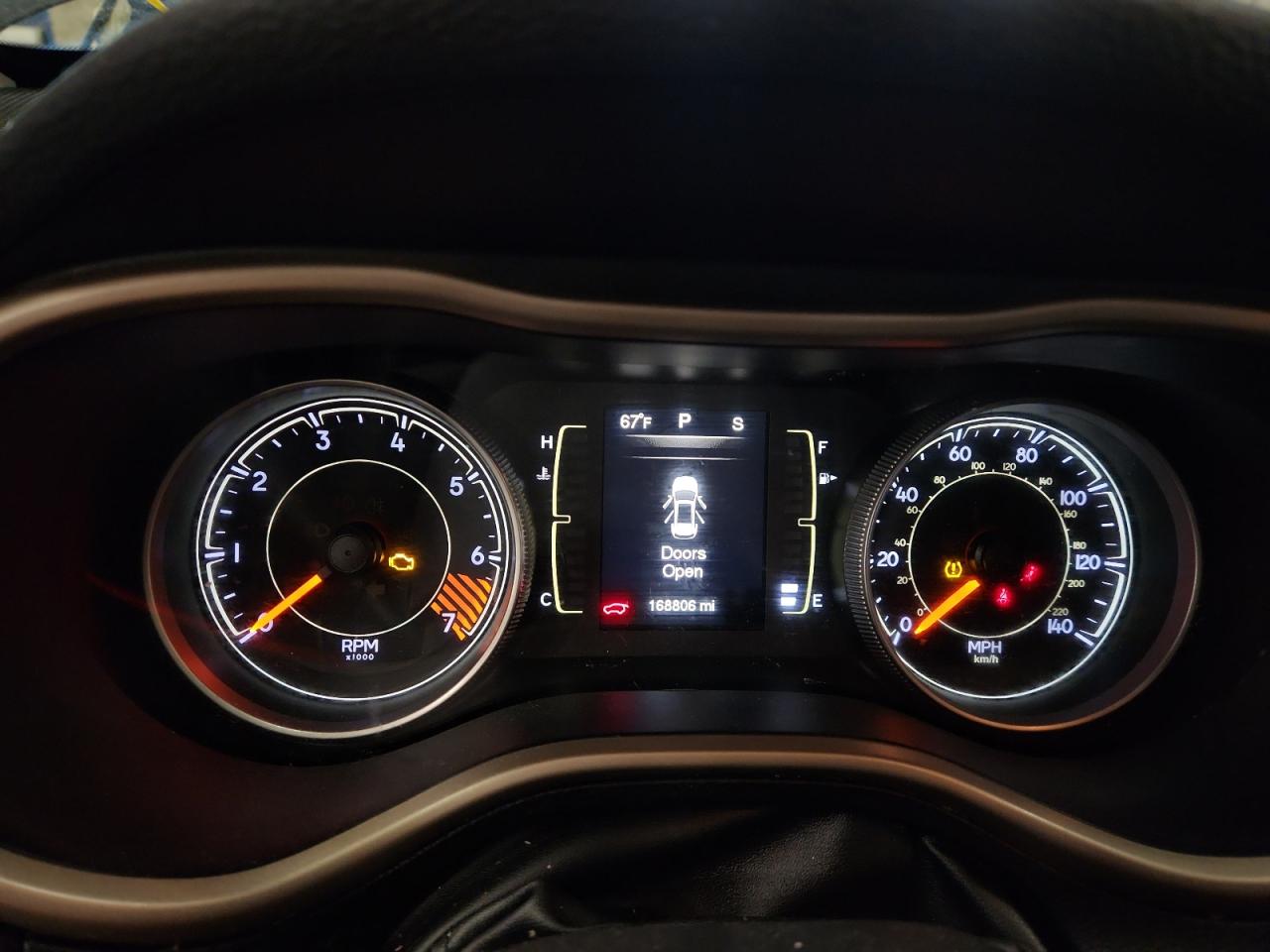 2015 Jeep Cherokee Latitude VIN: 1C4PJMCB0FW734692 Lot: 90143135