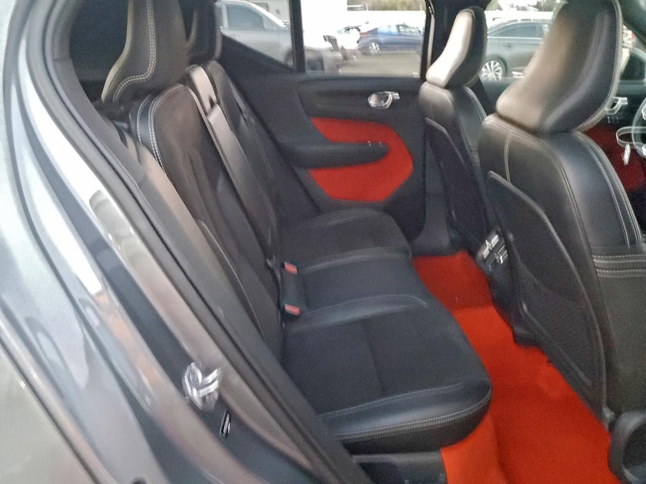 2019 Volvo Xc40 T5 Momentum VIN: YV4162XZ9K2014034 Lot: 94323895