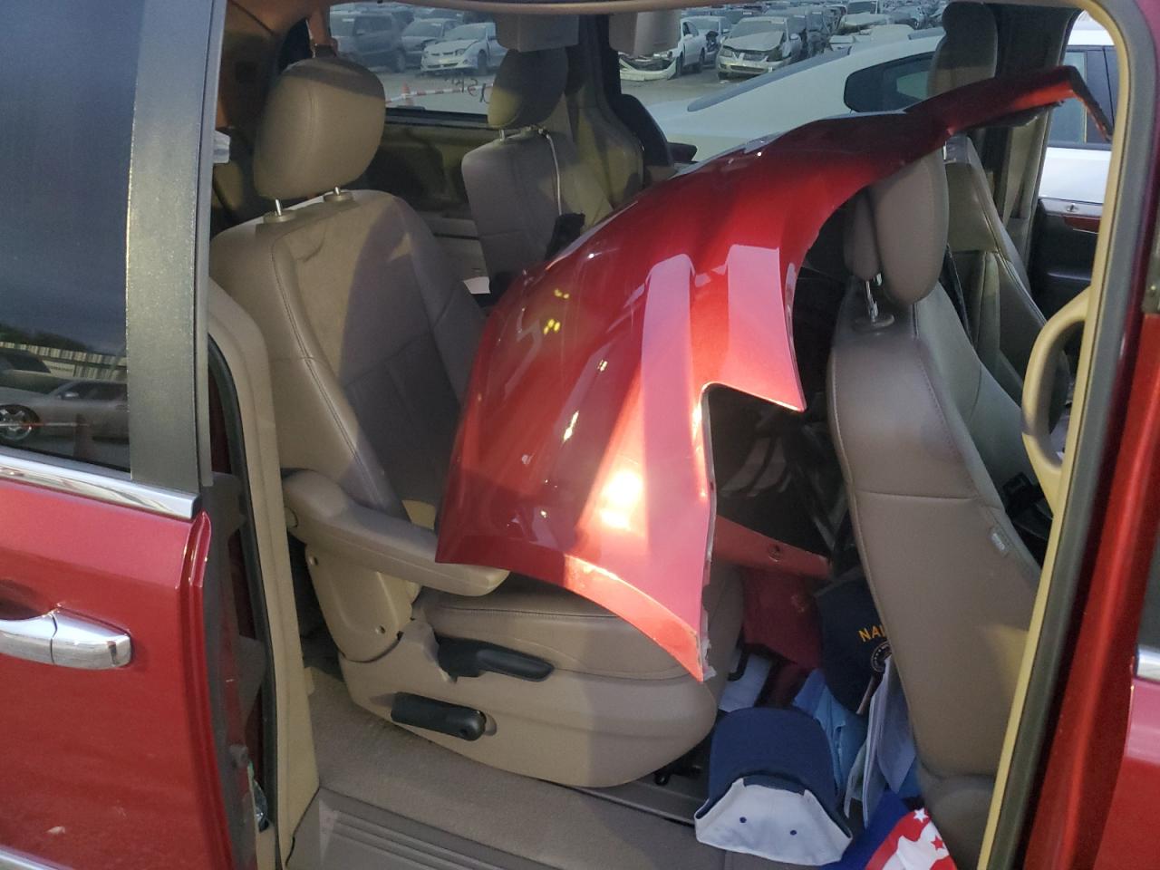 2012 Chrysler Town & Cou VIN: 181426 Lot: 92737785