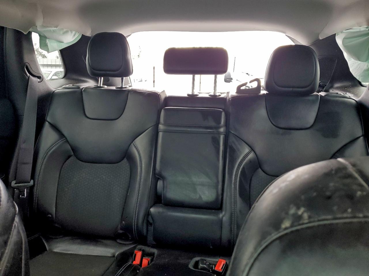 2019 Jeep Cherokee Latitude Plus VIN: 1C4PJLLBXKD327656 Lot: 93656845