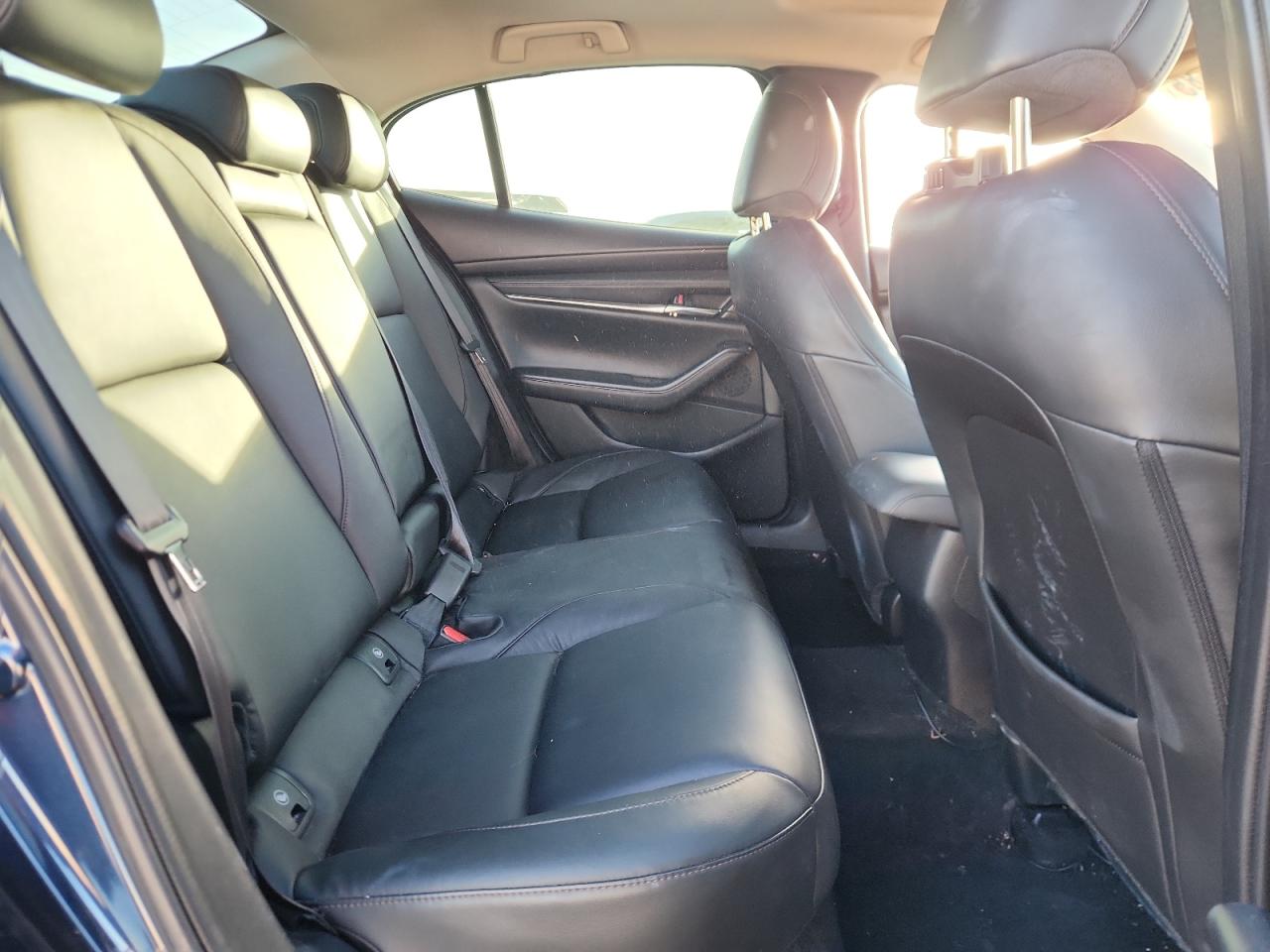 2021 Mazda 3 Preferred VIN: JM1BPACL7M1300697 Lot: 91121185