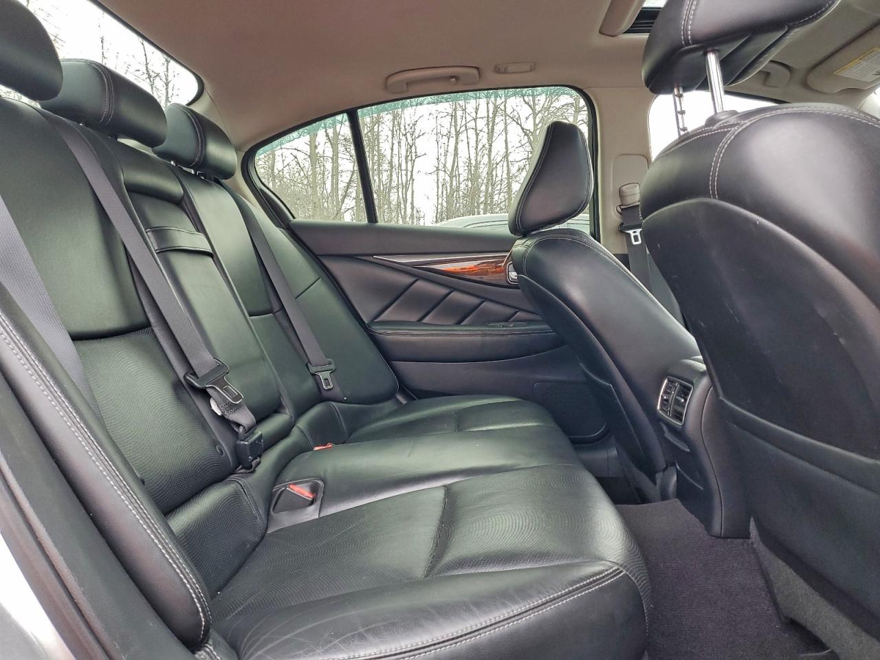 2015 Infiniti Q50 Base VIN: JN1BV7AR5FM422706 Lot: 93259435