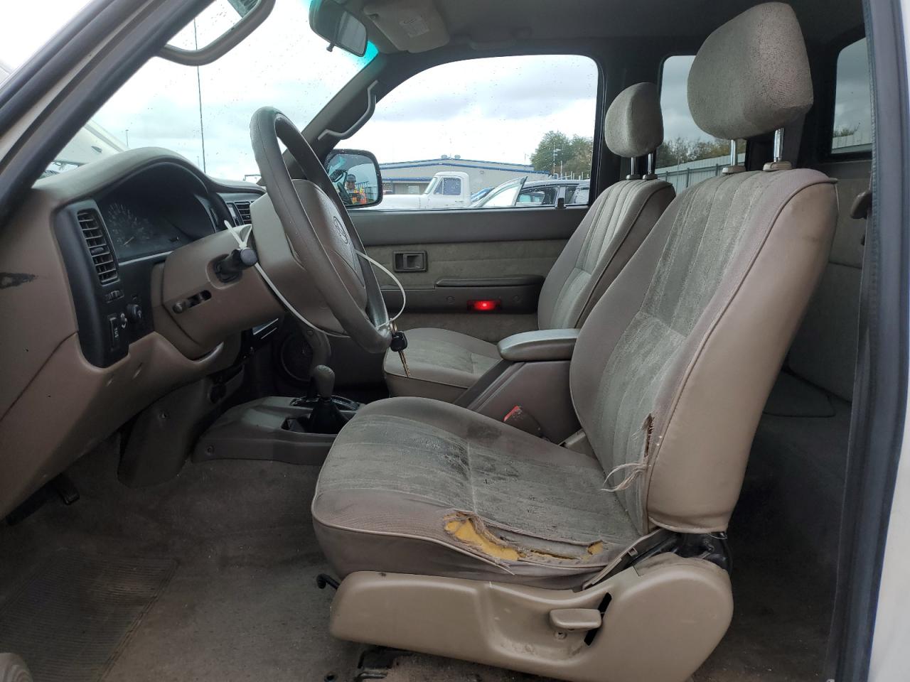 2000 Toyota Tacoma Xtracab VIN: 4TAWN72N4YZ612413 Lot: 93342135