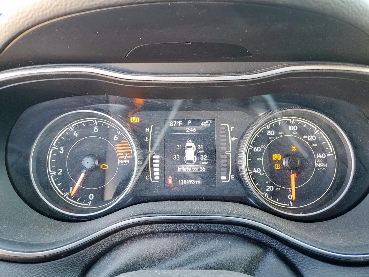 2019 Jeep Cherokee Latitude VIN: 1C4PJLCB2KD348260 Lot: 90700975