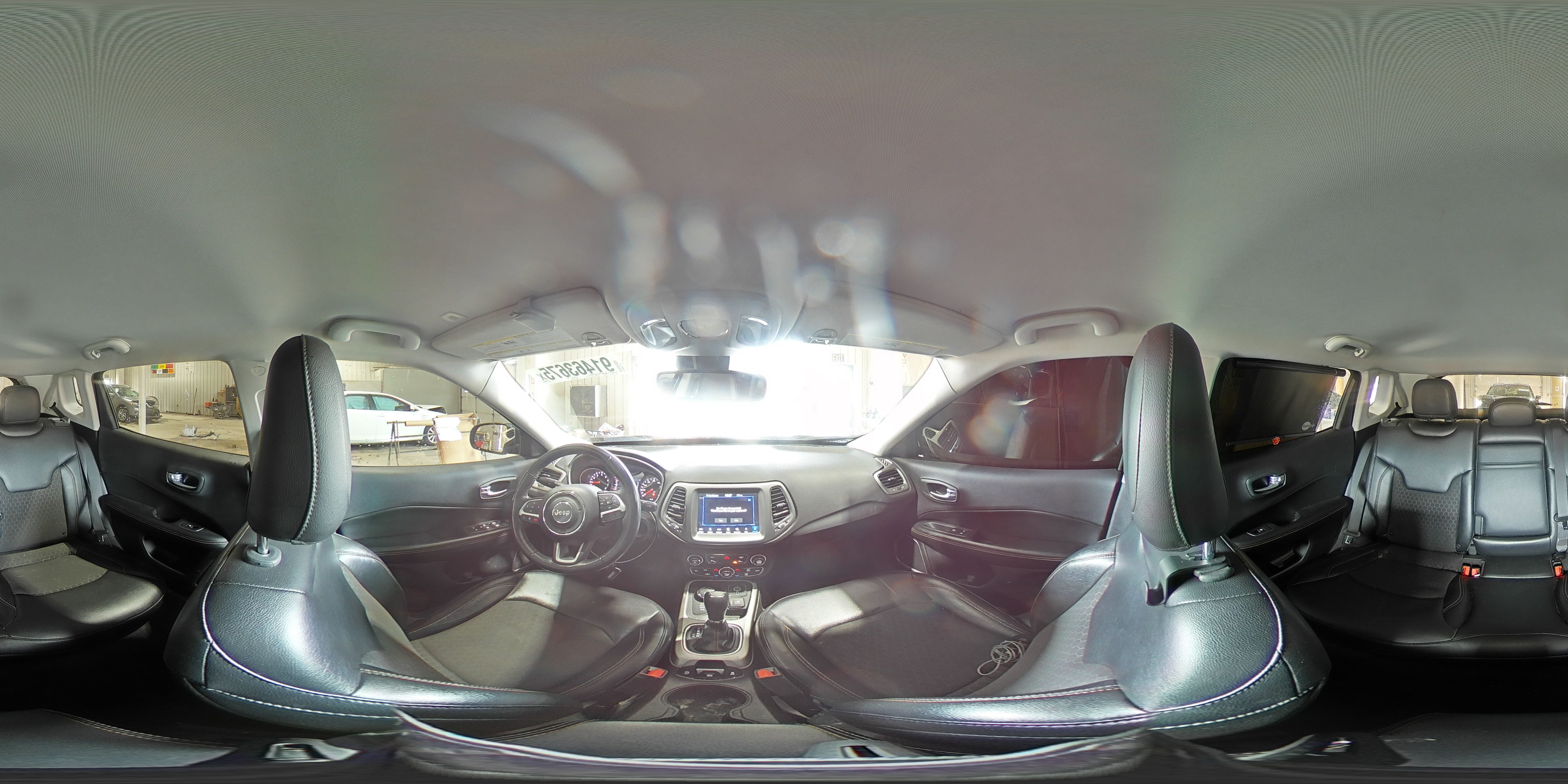 2018 Jeep Compass Latitude VIN: 3C4NJDBB3JT392985 Lot: 91463675