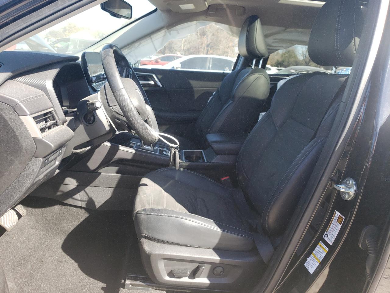 2023 Mitsubishi Outlander Se VIN: JA4J4UA88PZ061181 Lot: 92900975