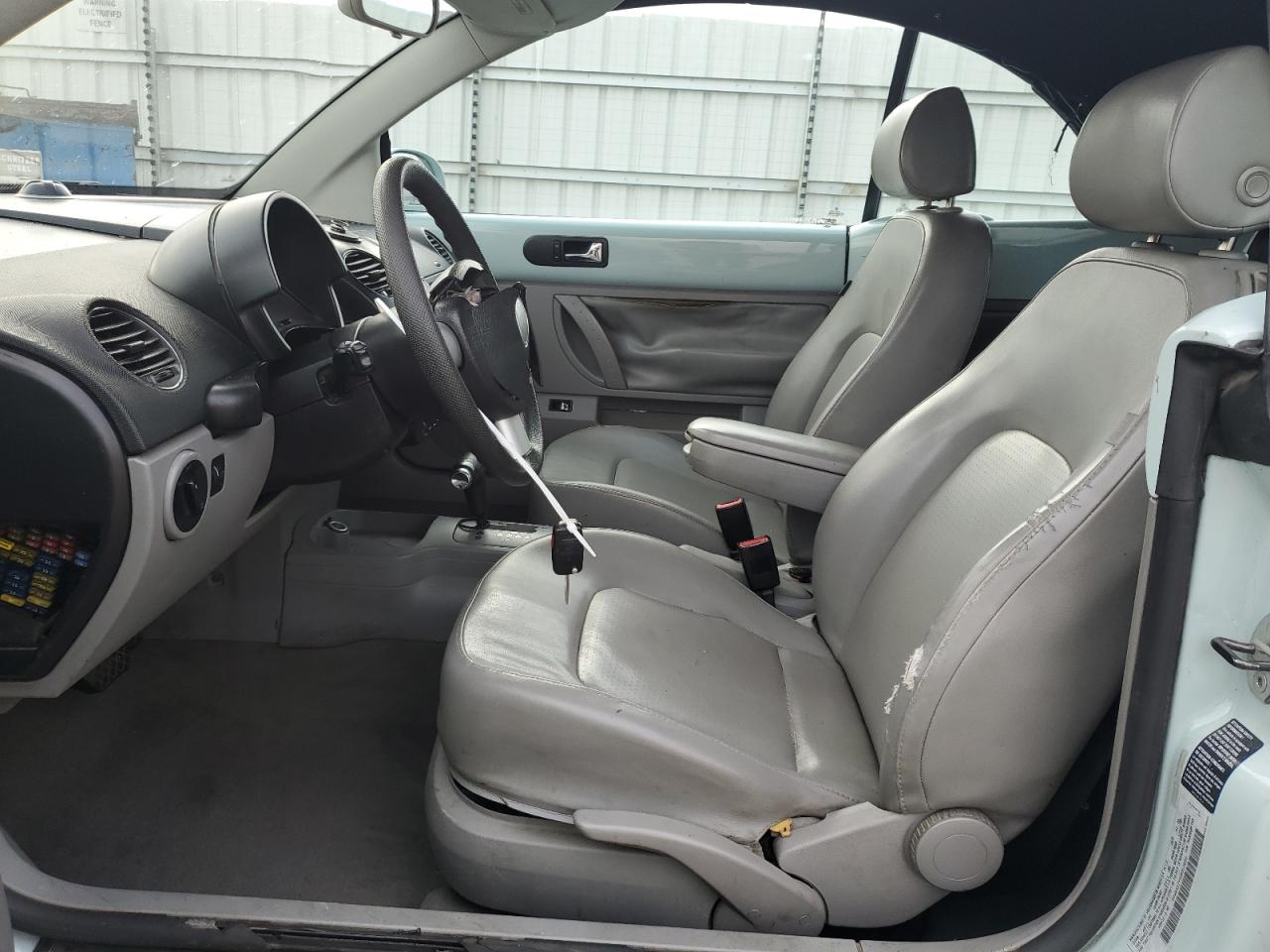 2006 Volkswagen New Beetle Convertible Option Package 1 VIN: 3VWRG31Y56M313699 Lot: 91935595