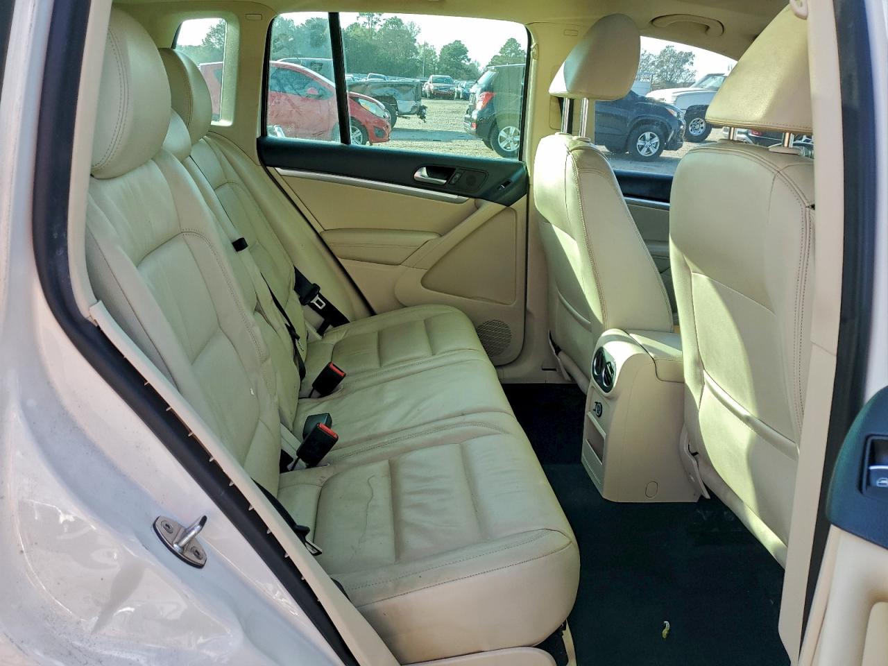 2012 Volkswagen Tiguan S VIN: WVGAV7AX9CW090465 Lot: 93316245