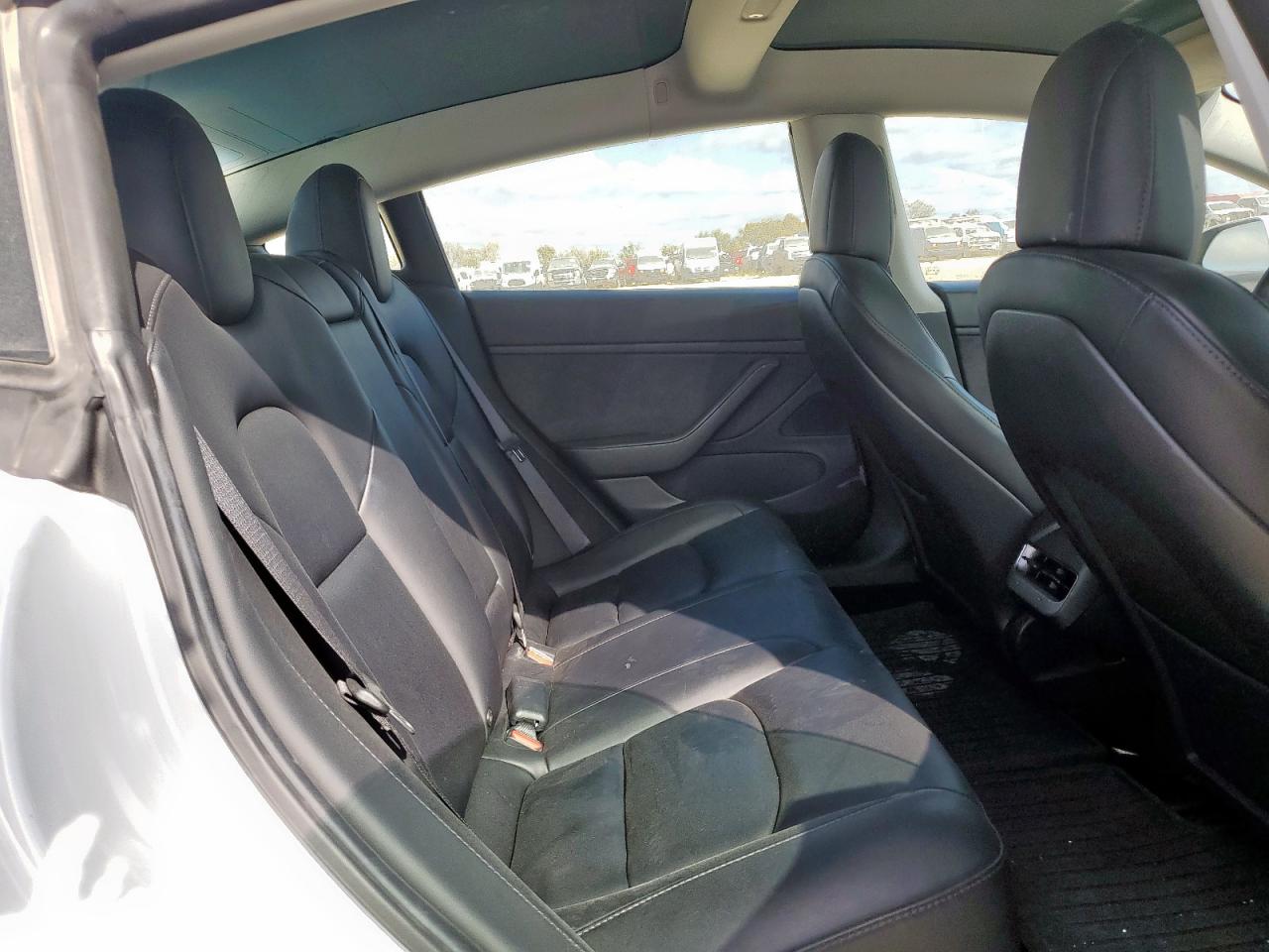 2020 Tesla Model 3 VIN: 5YJ3E1EB1LF801492 Lot: 93210525