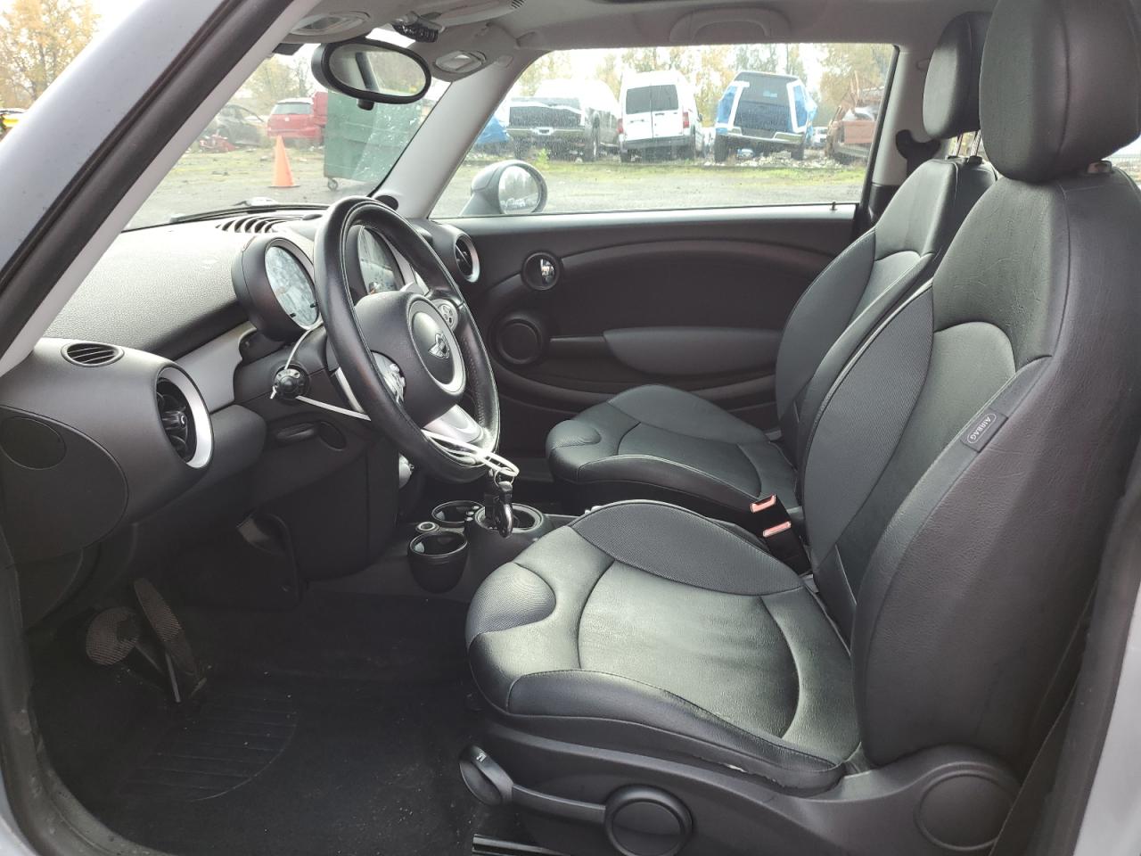 2007 Mini Cooper VIN: WMWMF33507TT51201 Lot: 92319625