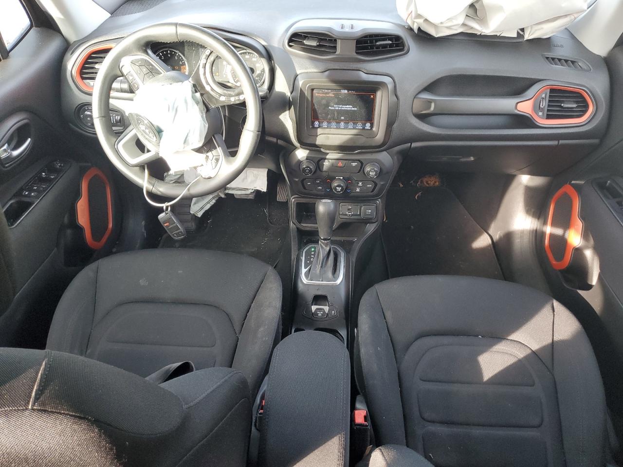 2020 Jeep Renegade Latitude VIN: ZACNJABB6LPL75958 Lot: 92792505