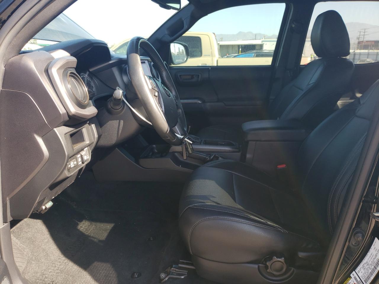 2017 Toyota Tacoma Double Cab VIN: 5TFDZ5BN7HX028474 Lot: 91676335