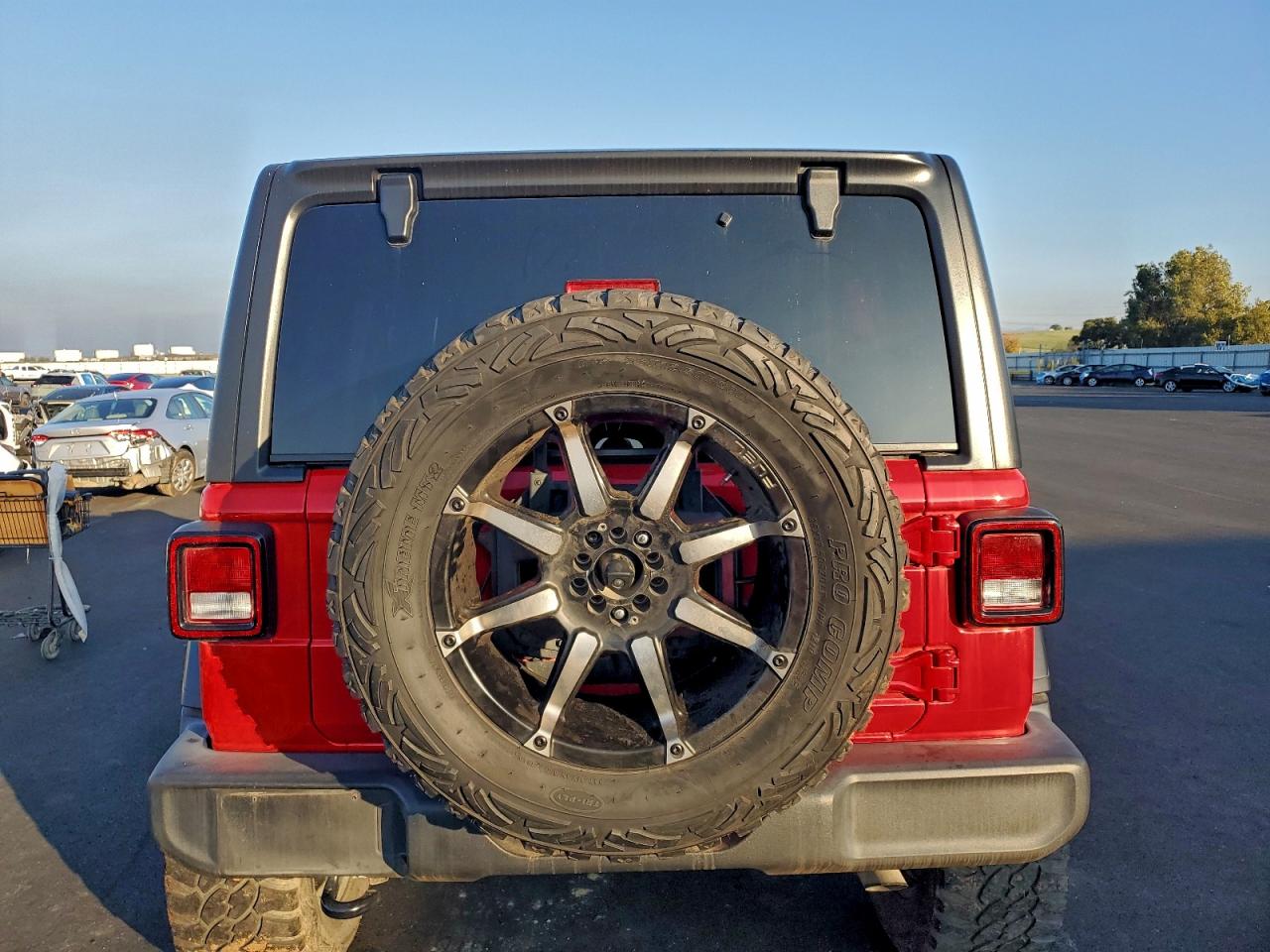 2019 Jeep Wrangler Unlimited Sport VIN: 1C4HJXDN2KW676142 Lot: 94936875