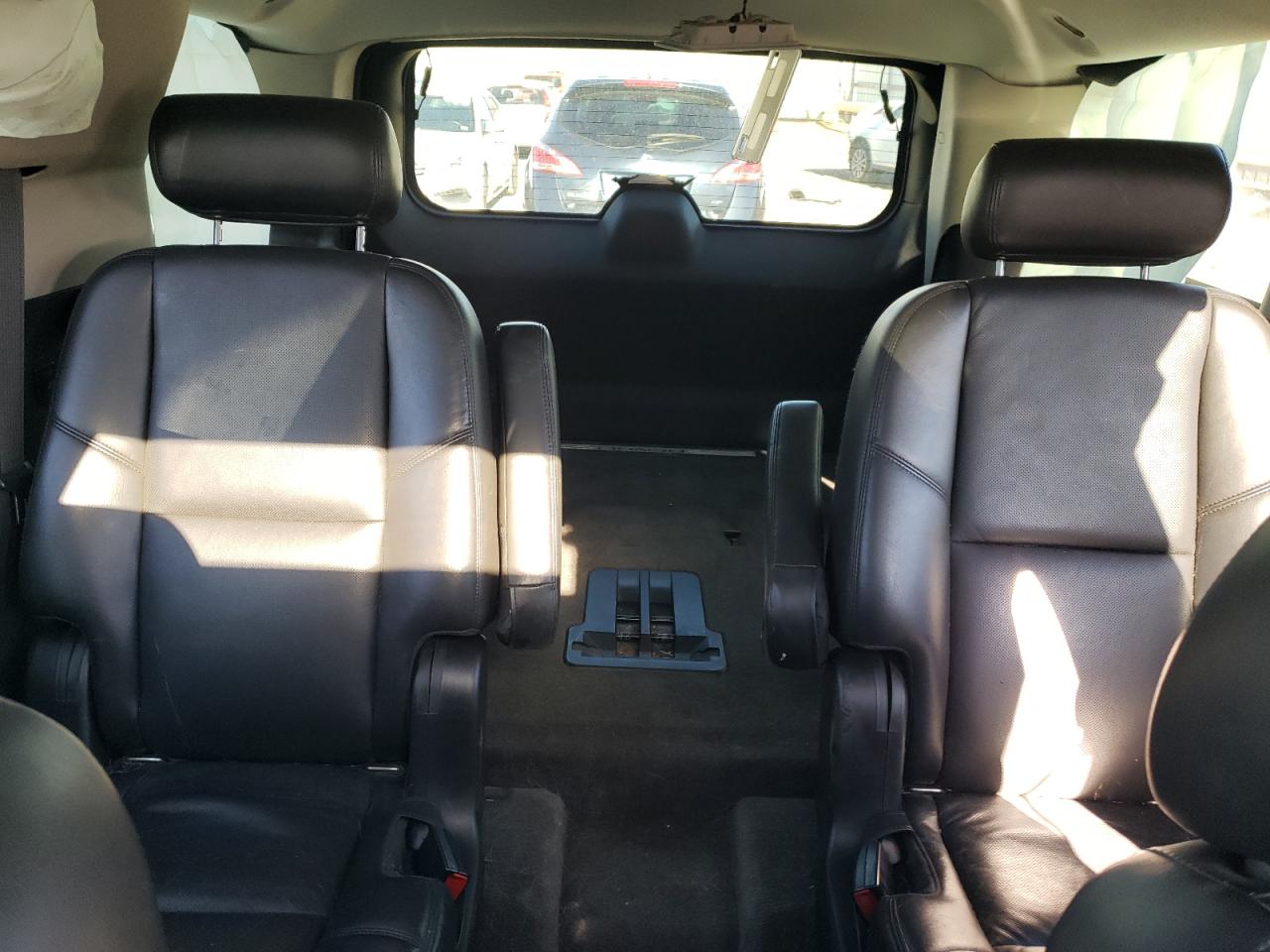 2010 GMC Yukon Denali VIN: 1GKUKEEF8AR193599 Lot: 92945245