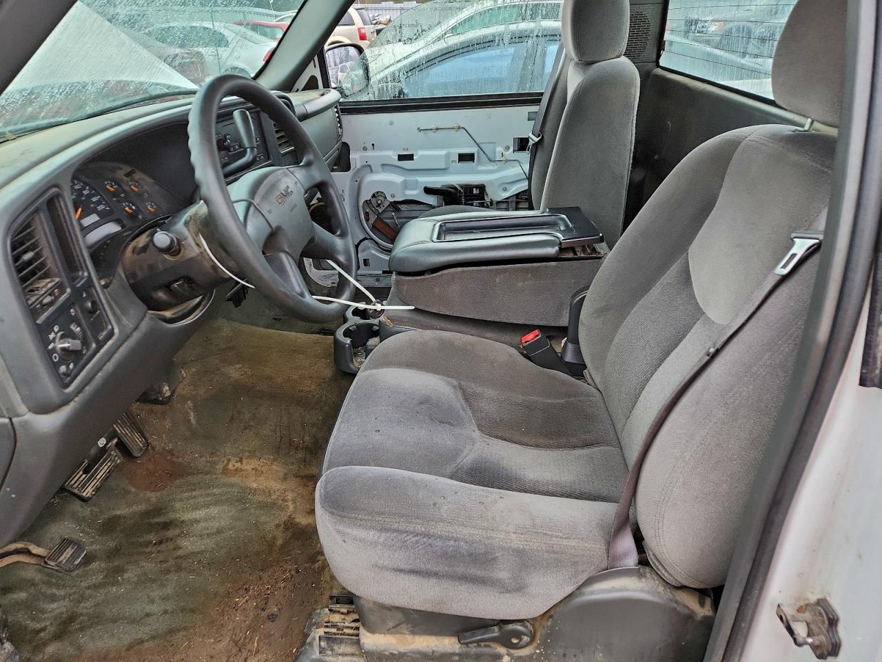 2003 GMC New Sierra C1500 VIN: 1GTEC14V43Z109358 Lot: 93846275