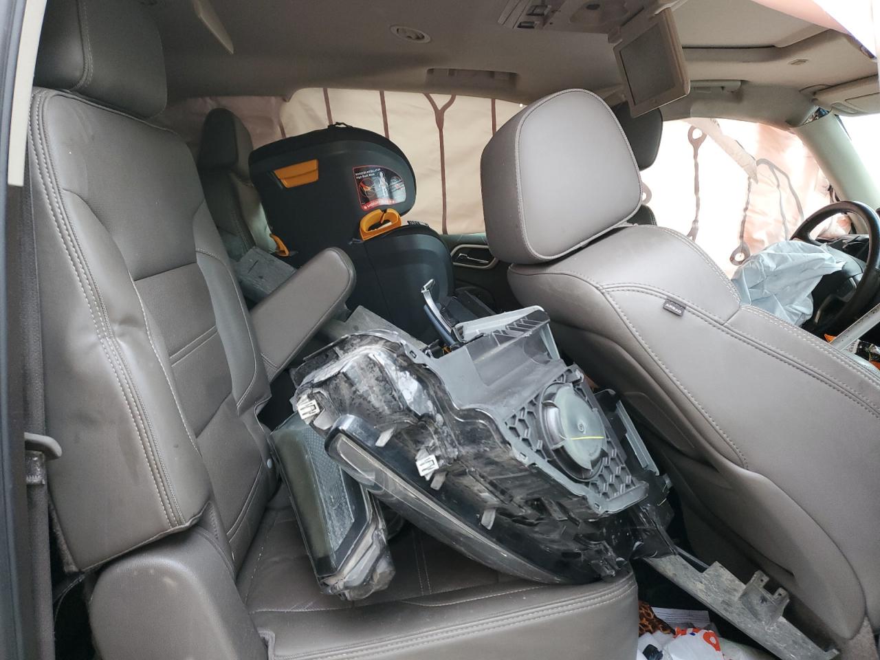 2015 GMC Yukon Xl Denali VIN: 1GKS2JKJ4FR682288 Lot: 93404135