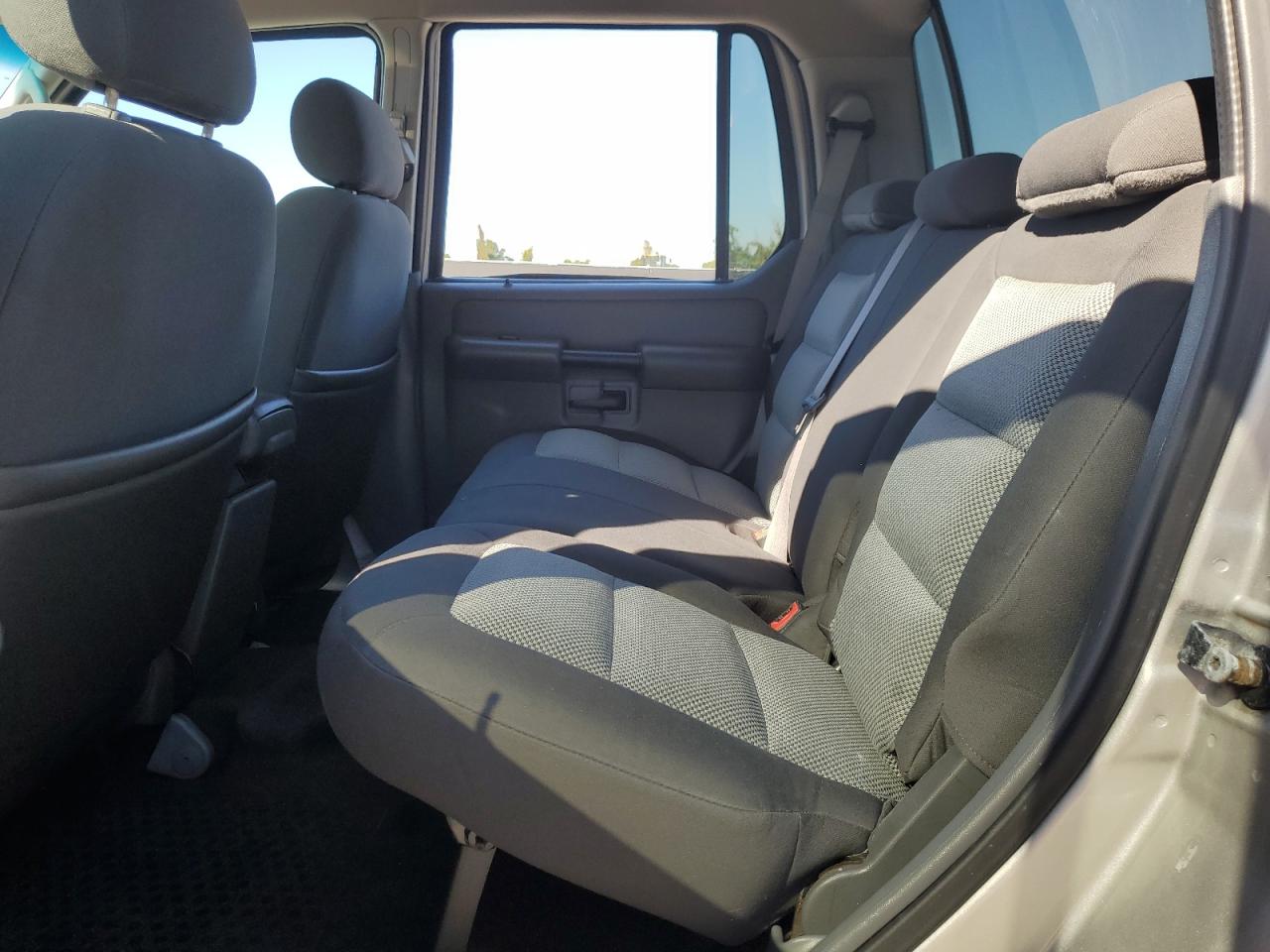 2005 Ford Explorer Sport Trac VIN: 1FMZU67K35UA35701 Lot: 93121965