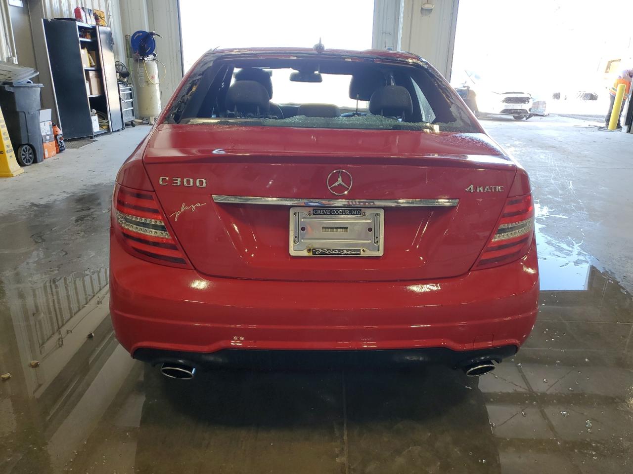 2014 Mercedes-Benz C 300 4Matic VIN: WDDGF8AB9ER323175 Lot: 92066325