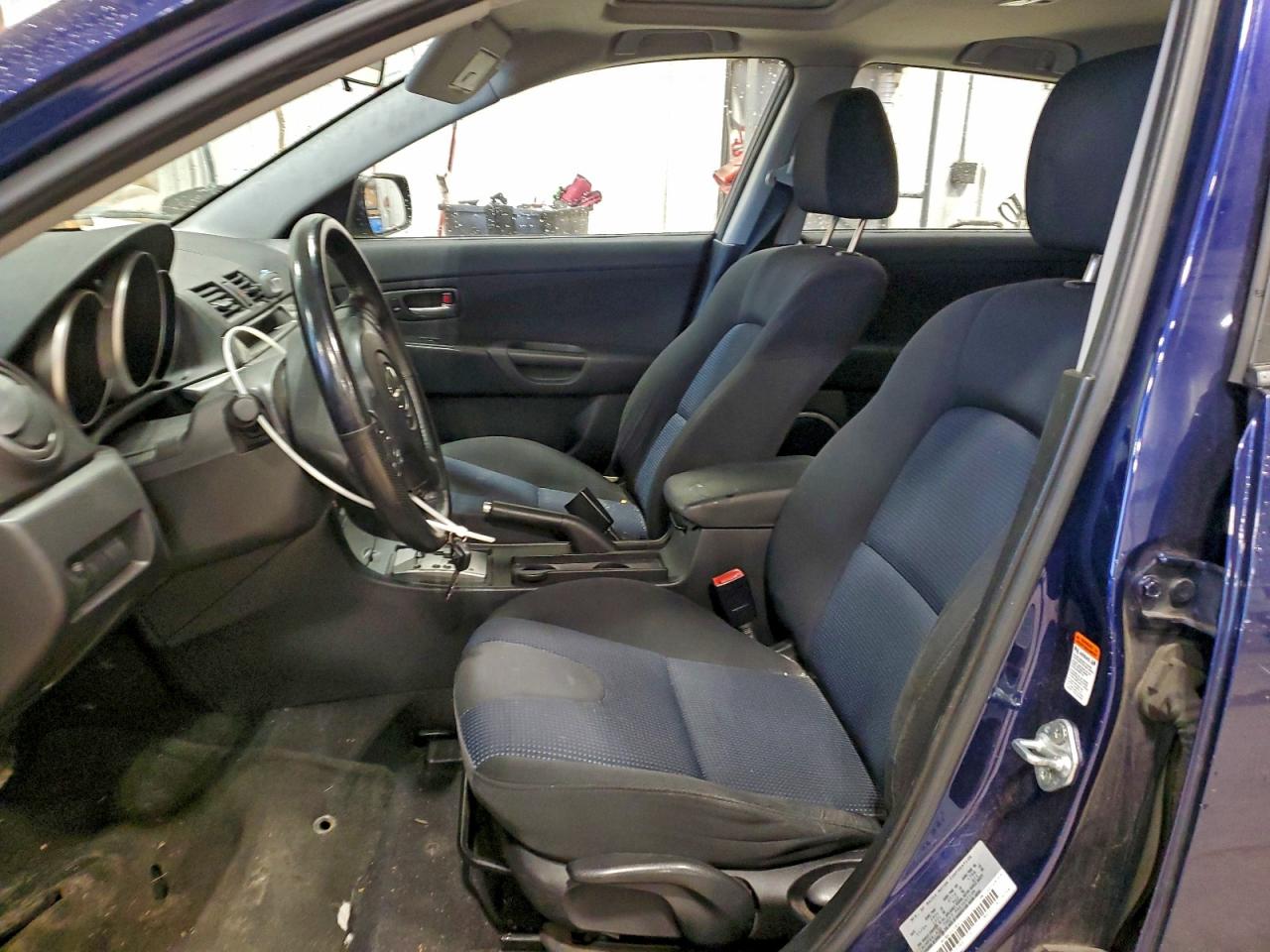 2005 Mazda 3 Hatchback VIN: JM1BK343851252752 Lot: 93392835