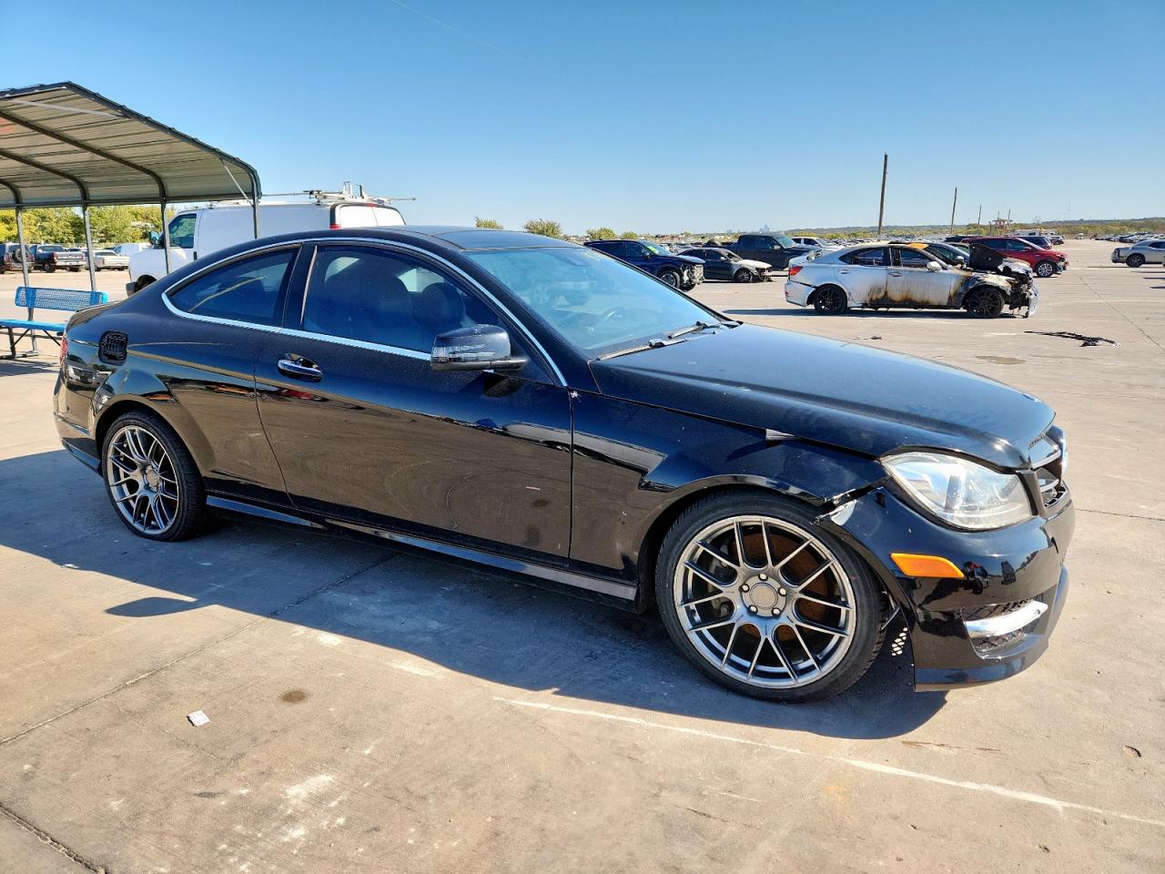 Фото: WDDGJ8JB1EG165702