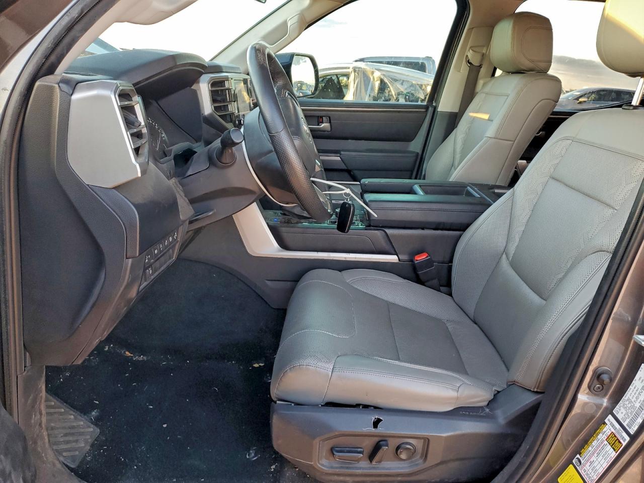 2022 Toyota Tundra Crewmax Sr VIN: 5TFLA5DB3NX040445 Lot: 93483365