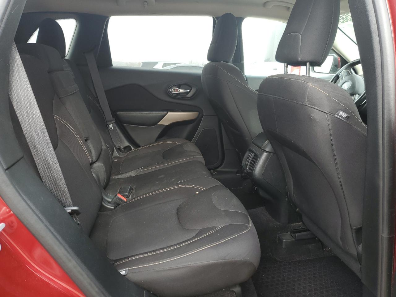 2017 Jeep Cherokee Latitude VIN: 1C4PJMCB8HW598959 Lot: 93767585