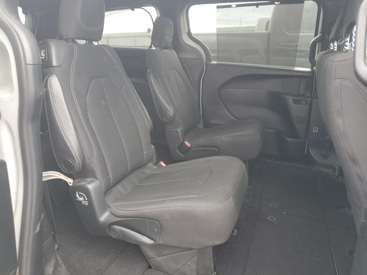 2018 Chrysler Pacifica Touring Plus VIN: 2C4RC1FG4JR287228 Lot: 92130575