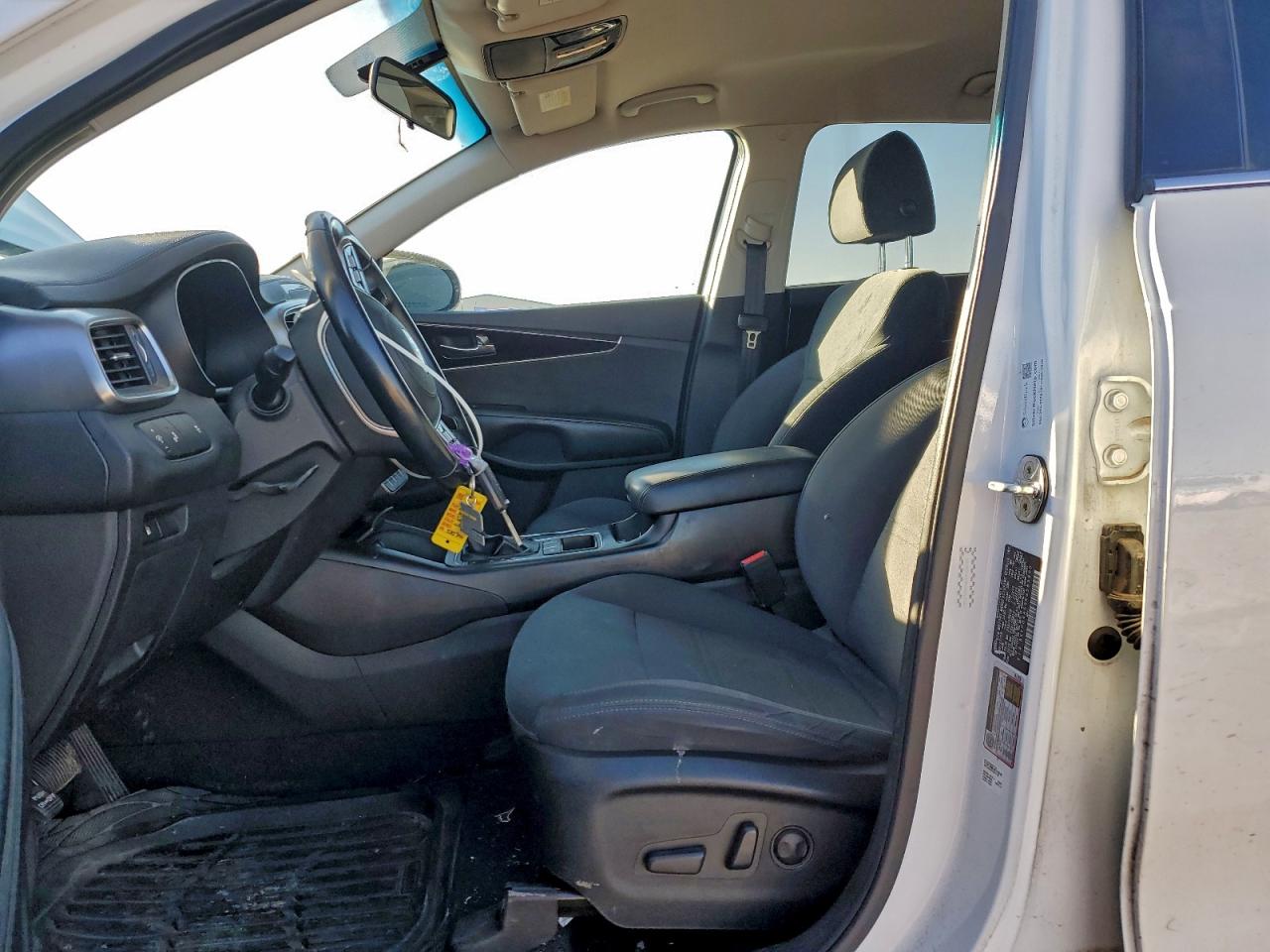 2019 Kia Sorento Lx VIN: 5XYPG4A59KG585900 Lot: 94491185