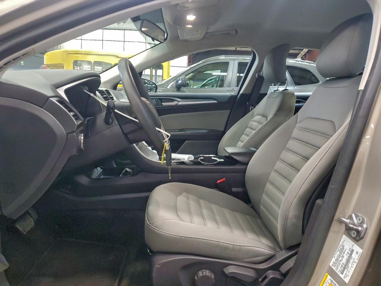 2015 Ford Fusion S VIN: 3FA6P0G70FR117665 Lot: 94160835