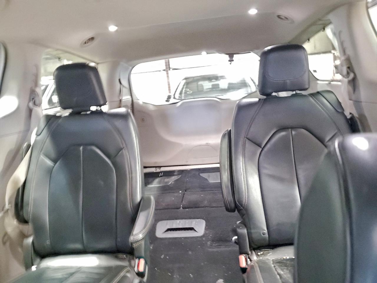 2017 Chrysler Pacifica Touring L VIN: 2C4RC1BG6HR642688 Lot: 94550295