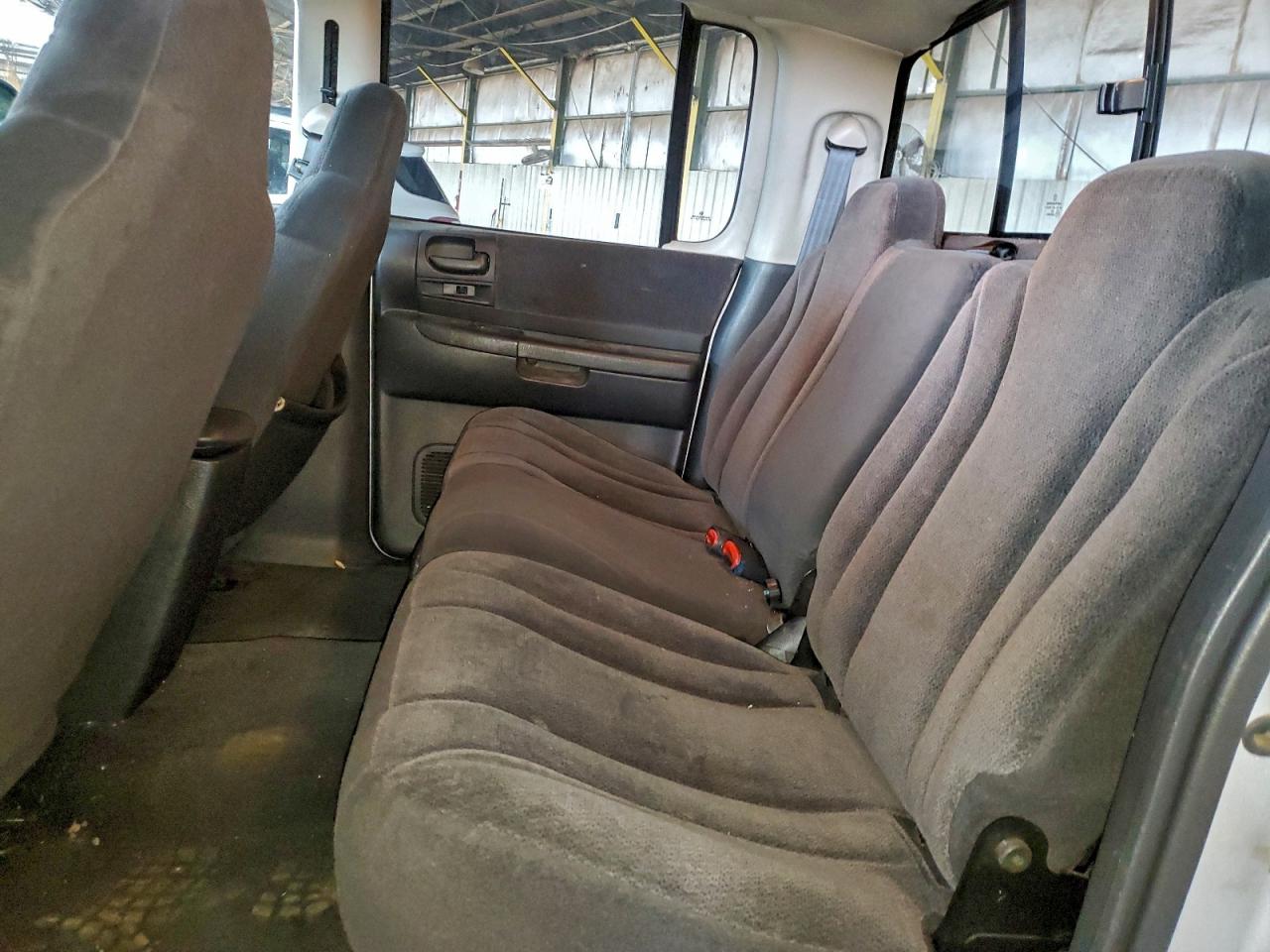 2004 Dodge Dakota Quad Sport VIN: 1D7HL38N24S561327 Lot: 93733775