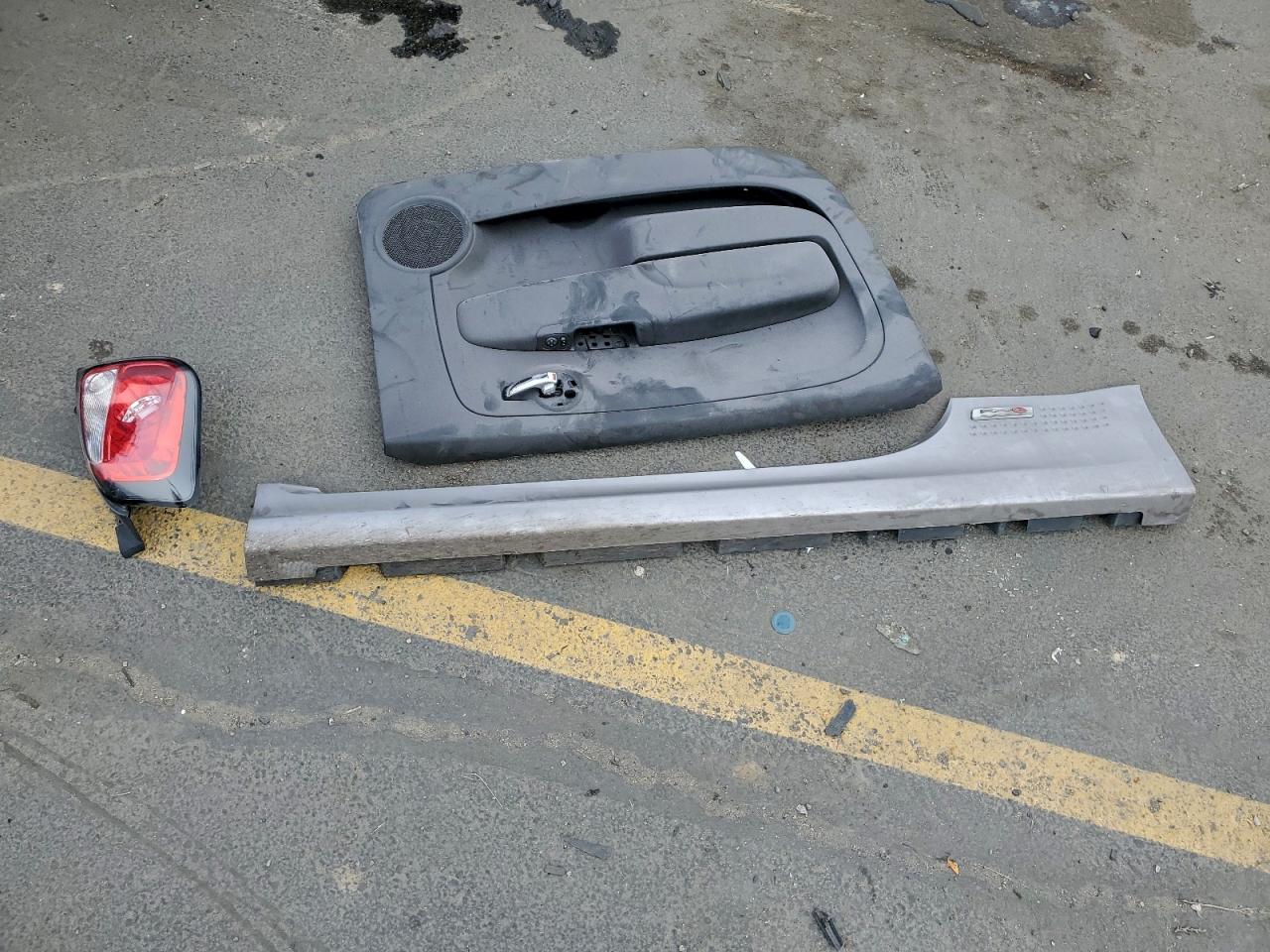 2018 Fiat 500 Electric VIN: 3C3CFFGE3JT369329 Lot: 94040425