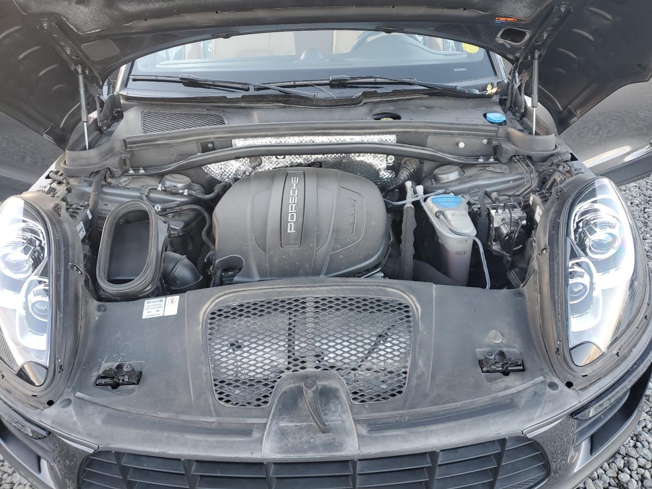 2018 Porsche Macan VIN: WP1AA2A59JLB08610 Lot: 93250545