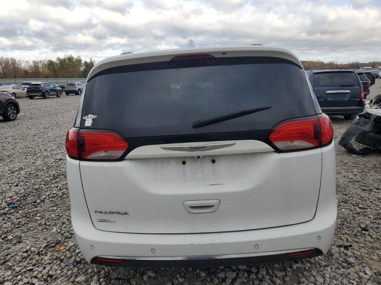 2017 Chrysler Pacifica Touring L VIN: 2C4RC1BG6HR511129 Lot: 90645495