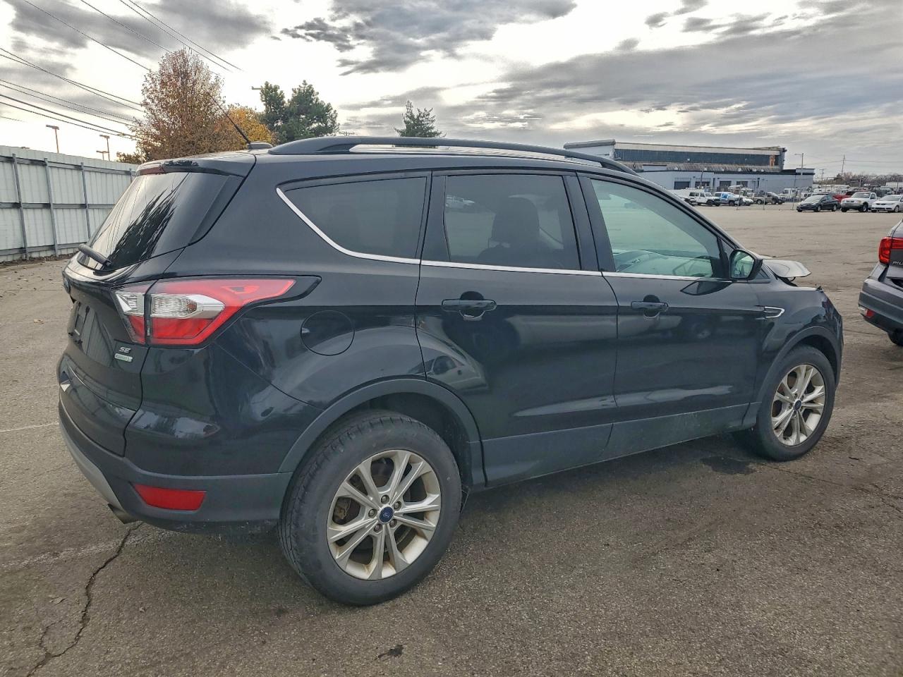 2017 Ford Escape Se VIN: 1FMCU0GDXHUD37950 Lot: 93024325