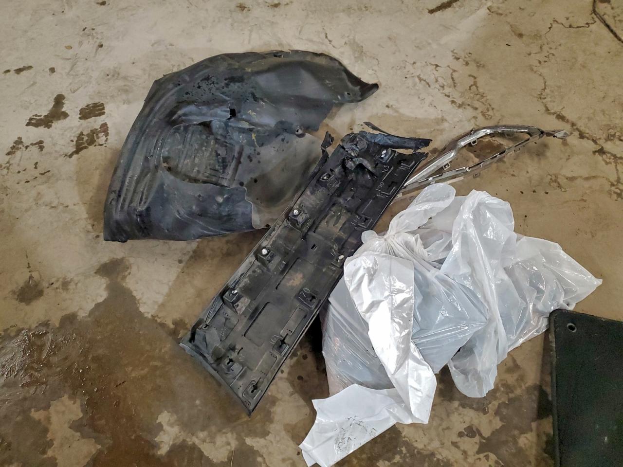 2015 Jeep Cherokee Limited VIN: 1C4PJMDS5FW511062 Lot: 94546065