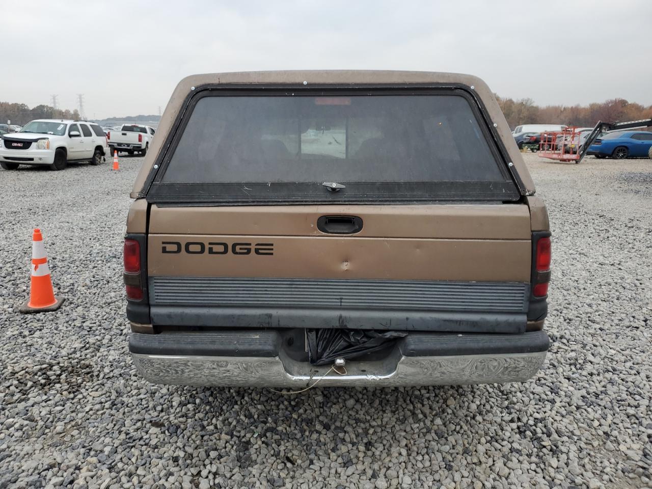 2000 Dodge Ram 1500 VIN: 1B7HC13Z4YJ155196 Lot: 92098435