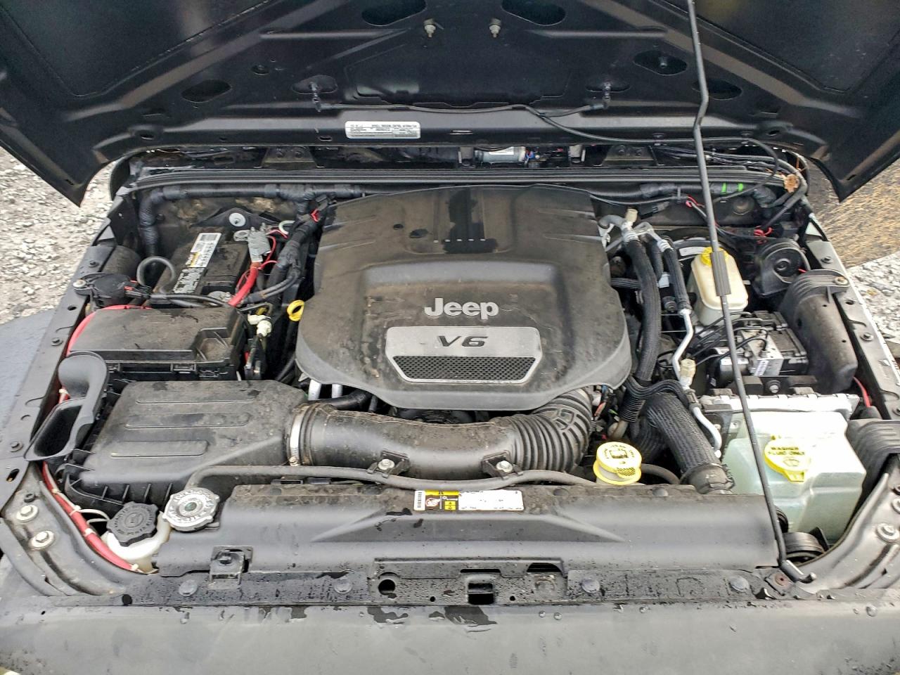 2015 Jeep Wrangler Unlimited Sport VIN: 1C4HJWDG8FL764597 Lot: 93267245