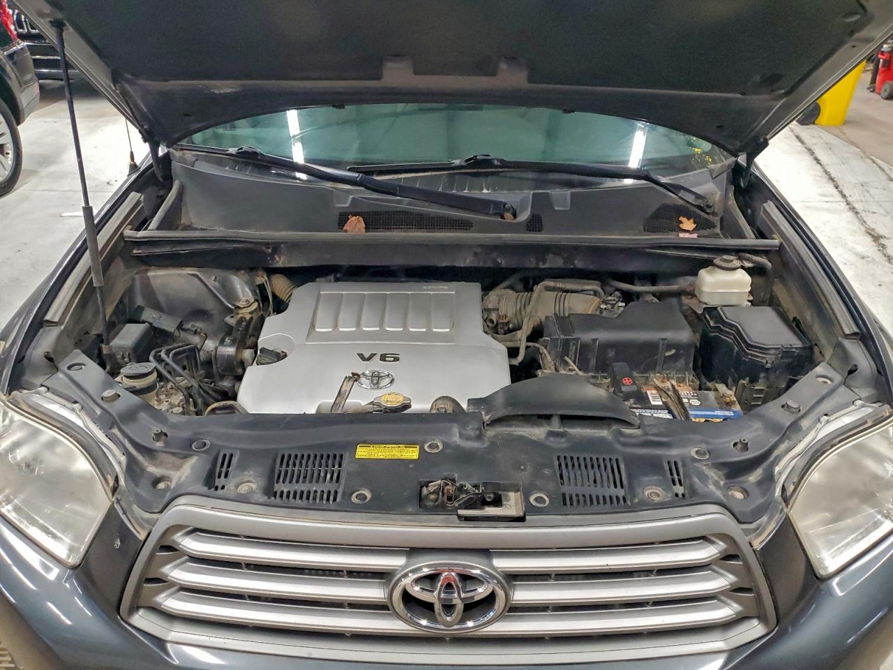 2010 Toyota Highlander VIN: 5TDBK3EH2AS015598 Lot: 94640345