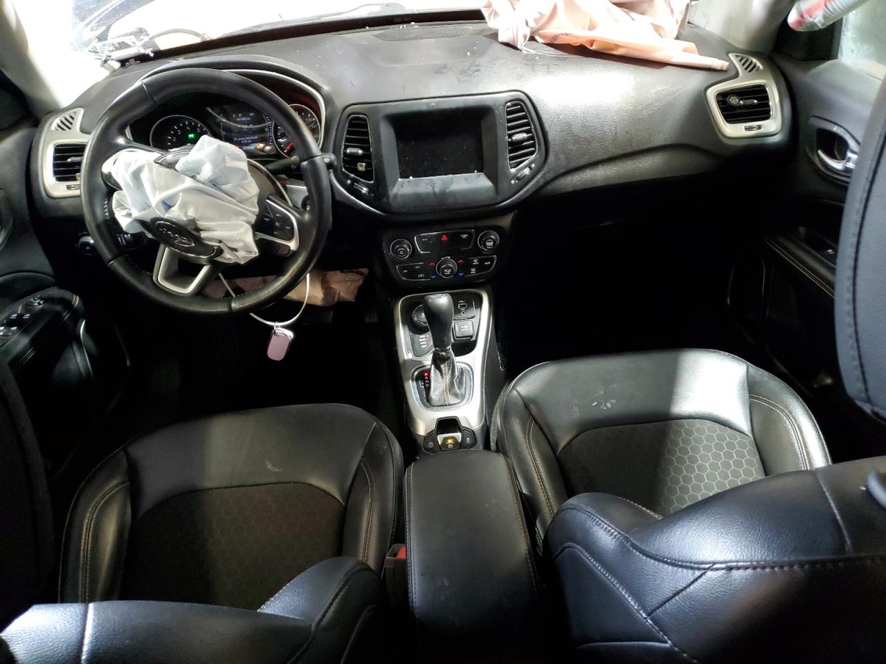 2020 Jeep Compass Latitude VIN: 3C4NJDBB8LT229512 Lot: 92431445