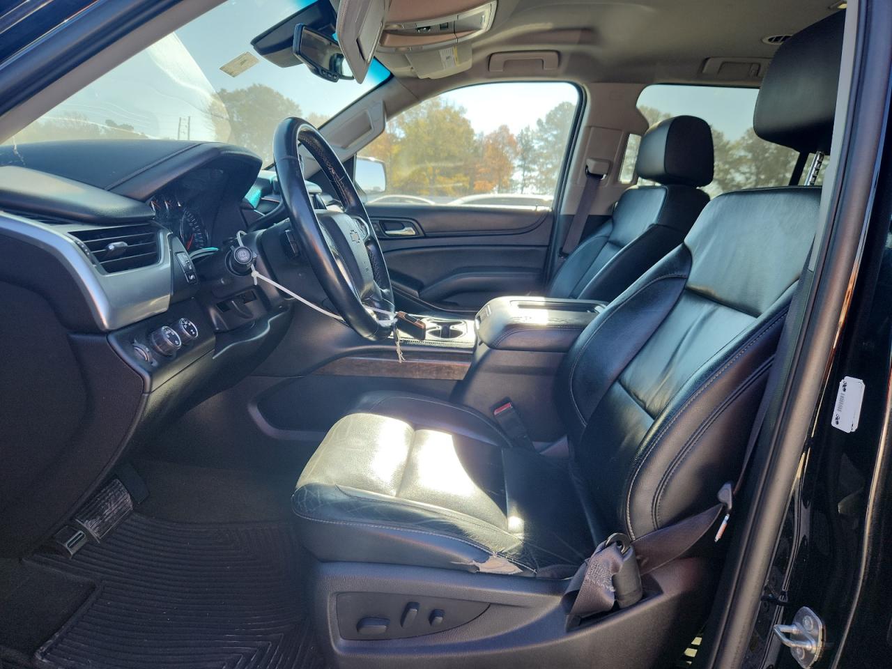 2015 Chevrolet Suburban K1500 Lt VIN: 1GNSKJKC9FR227392 Lot: 93561725