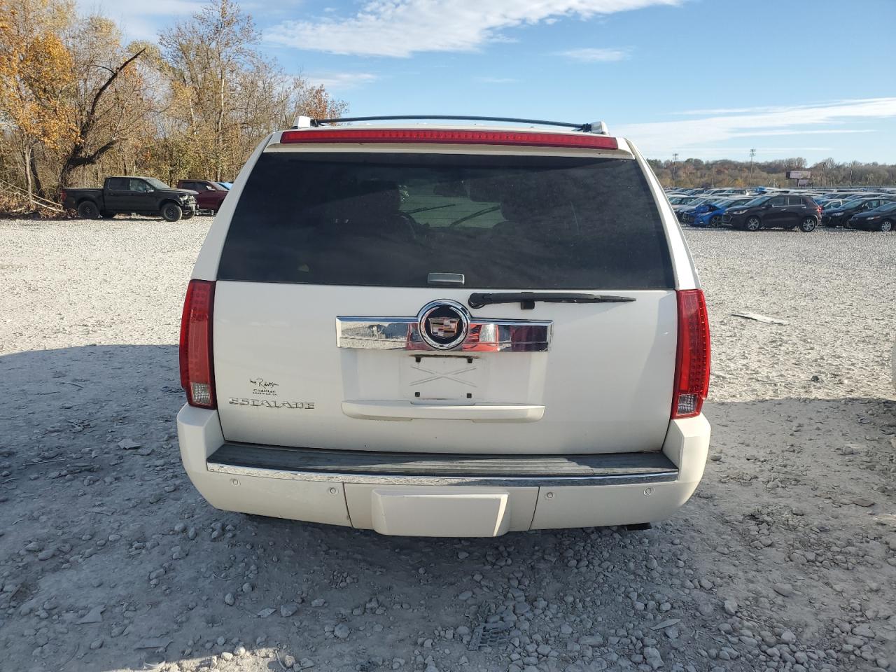 2007 Cadillac Escalade Luxury VIN: 1GYEC63867R259108 Lot: 92455255